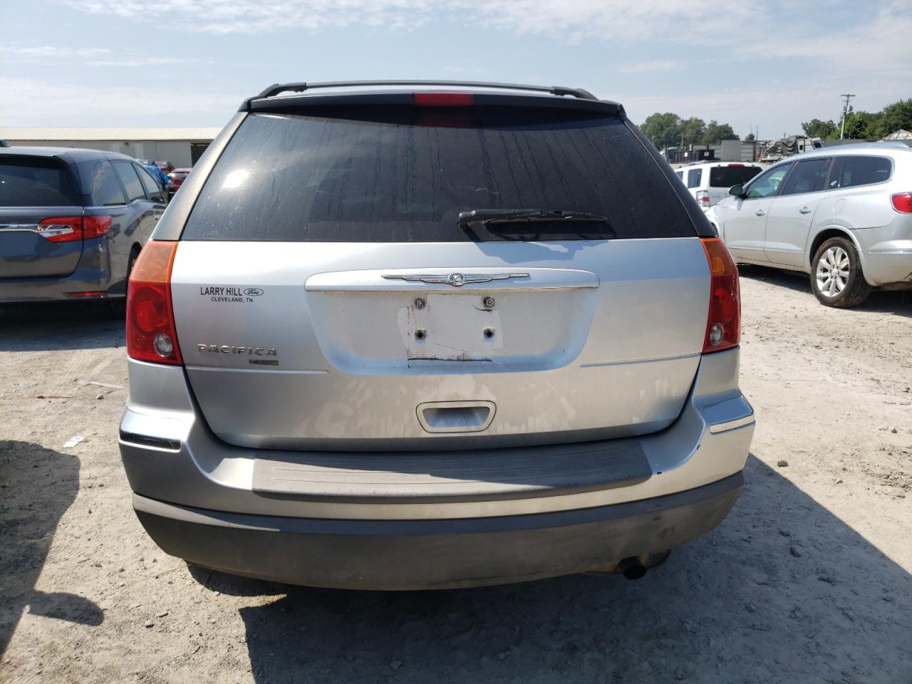 Photo 5 VIN: 2C8GM684X5R550184 - CHRYSLER PACIFICA 