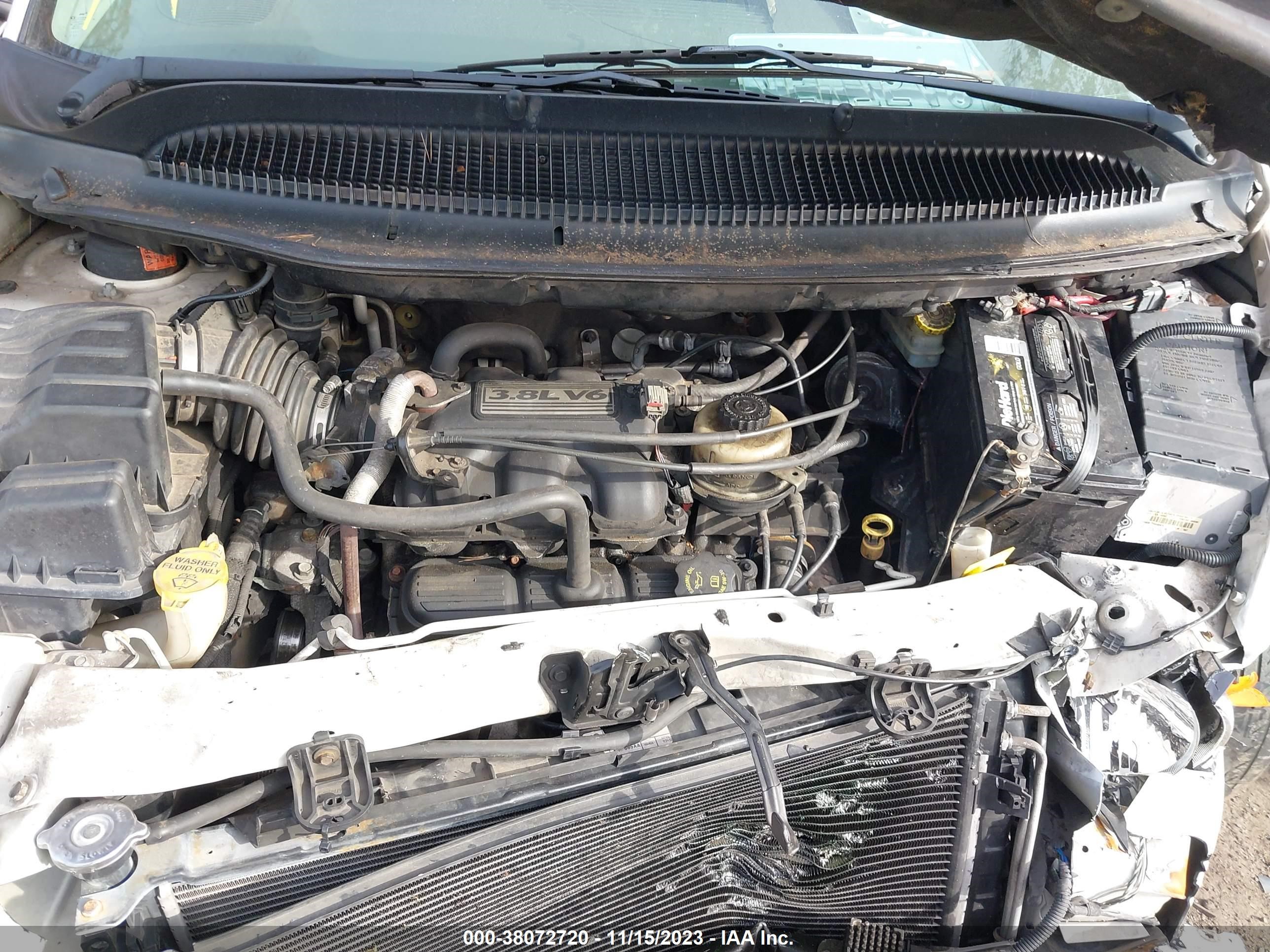 Photo 9 VIN: 2C8GP264L65R43060 - CHRYSLER TOWN & COUNTRY 