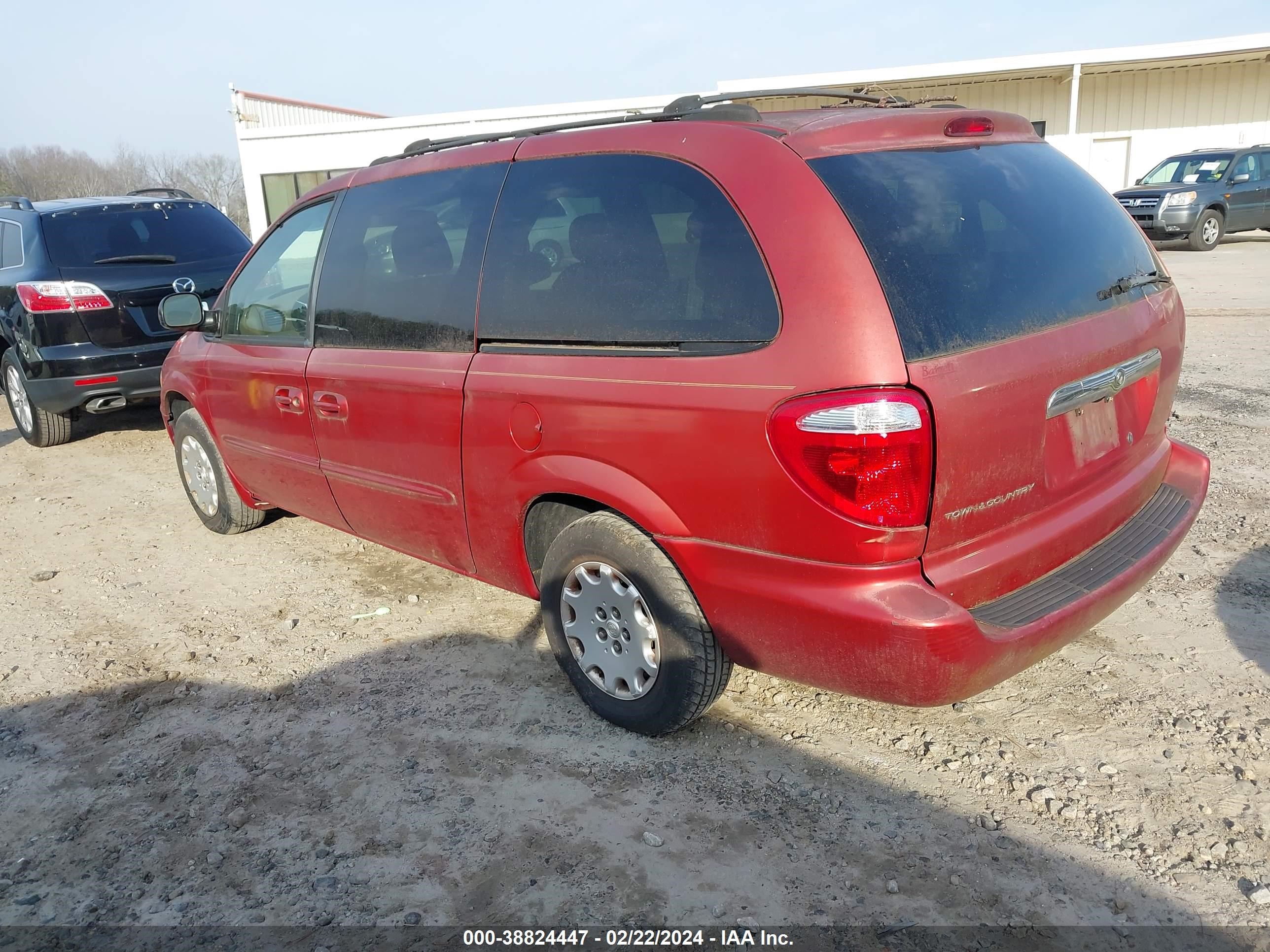 Photo 2 VIN: 2C8GP44343R140986 - CHRYSLER TOWN & COUNTRY 