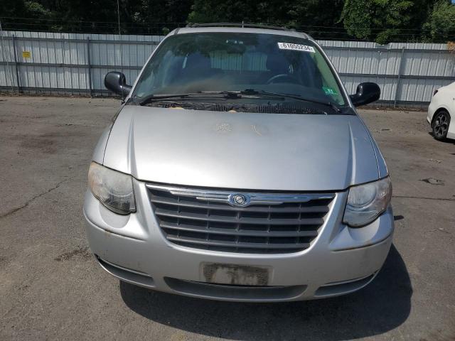 Photo 4 VIN: 2C8GP44R65R243253 - CHRYSLER MINIVAN 