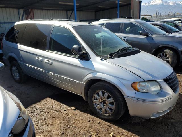 Photo 3 VIN: 2C8GP54L45R327198 - CHRYSLER MINIVAN 