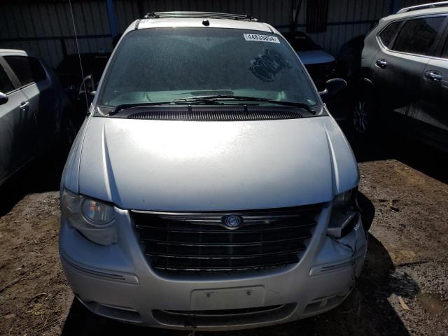 Photo 4 VIN: 2C8GP54L45R327198 - CHRYSLER MINIVAN 