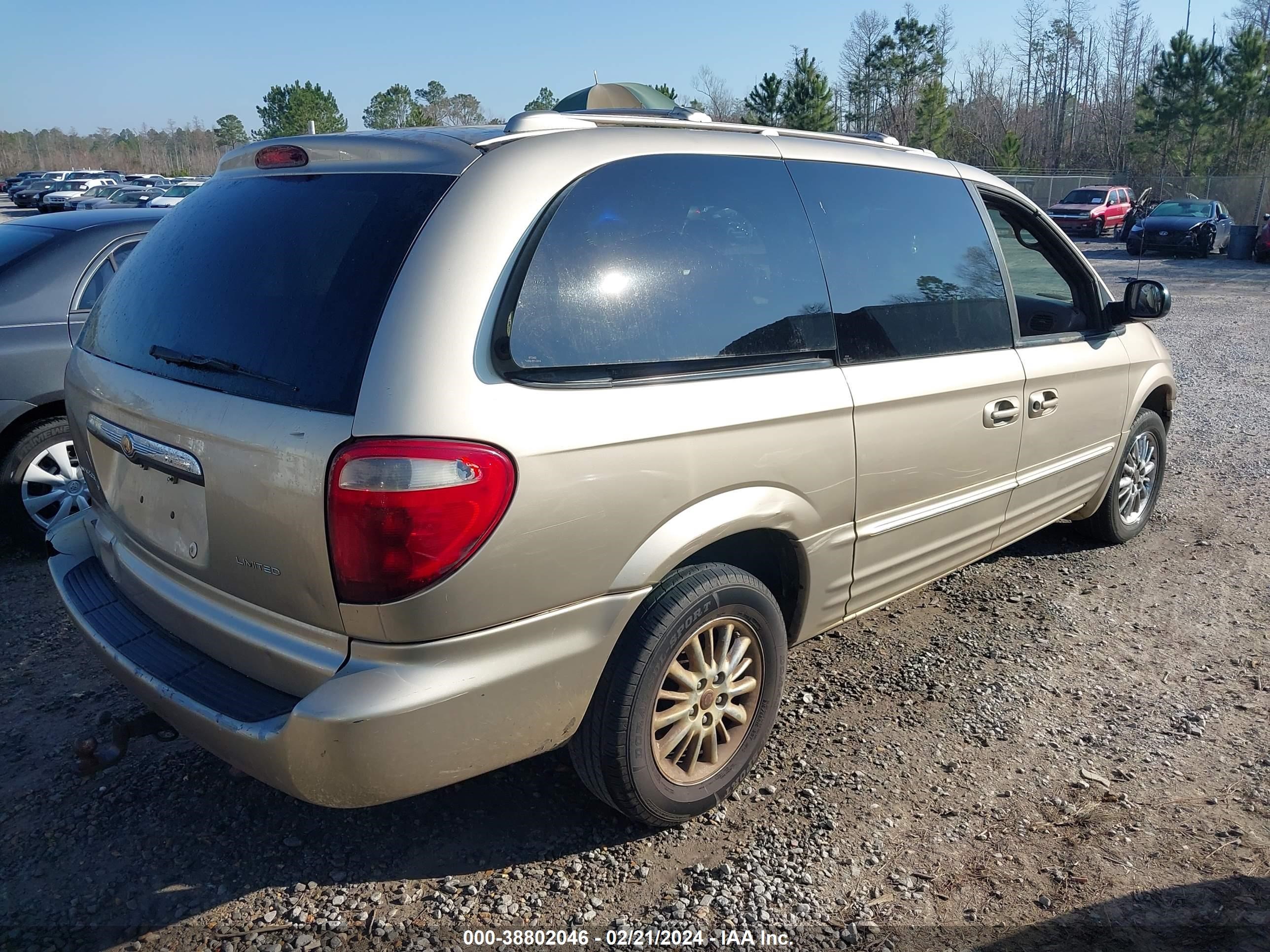 Photo 3 VIN: 2C8GP64L02R645157 - CHRYSLER TOWN & COUNTRY 