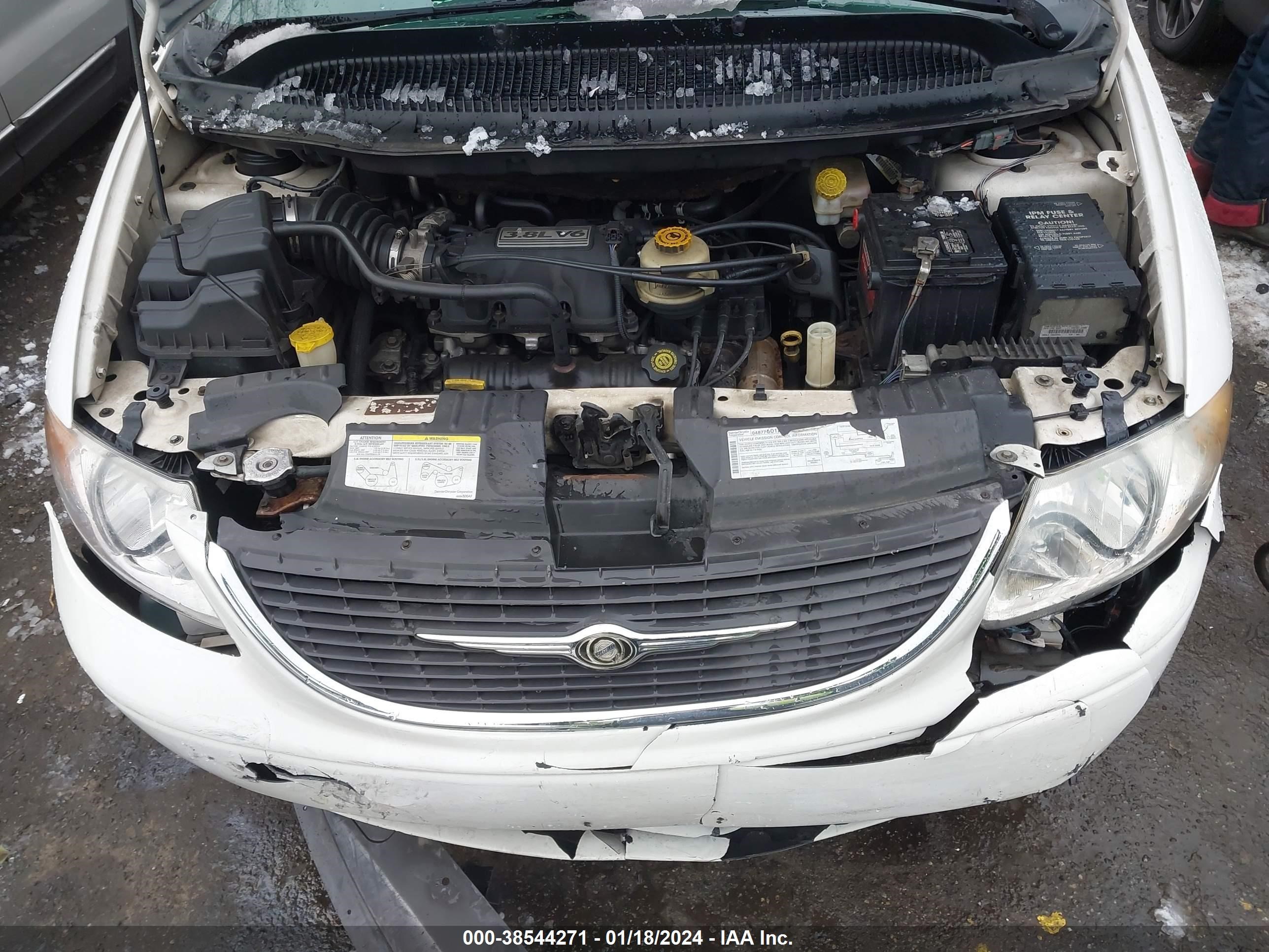 Photo 9 VIN: 2C8GP64L03R161880 - CHRYSLER TOWN & COUNTRY 