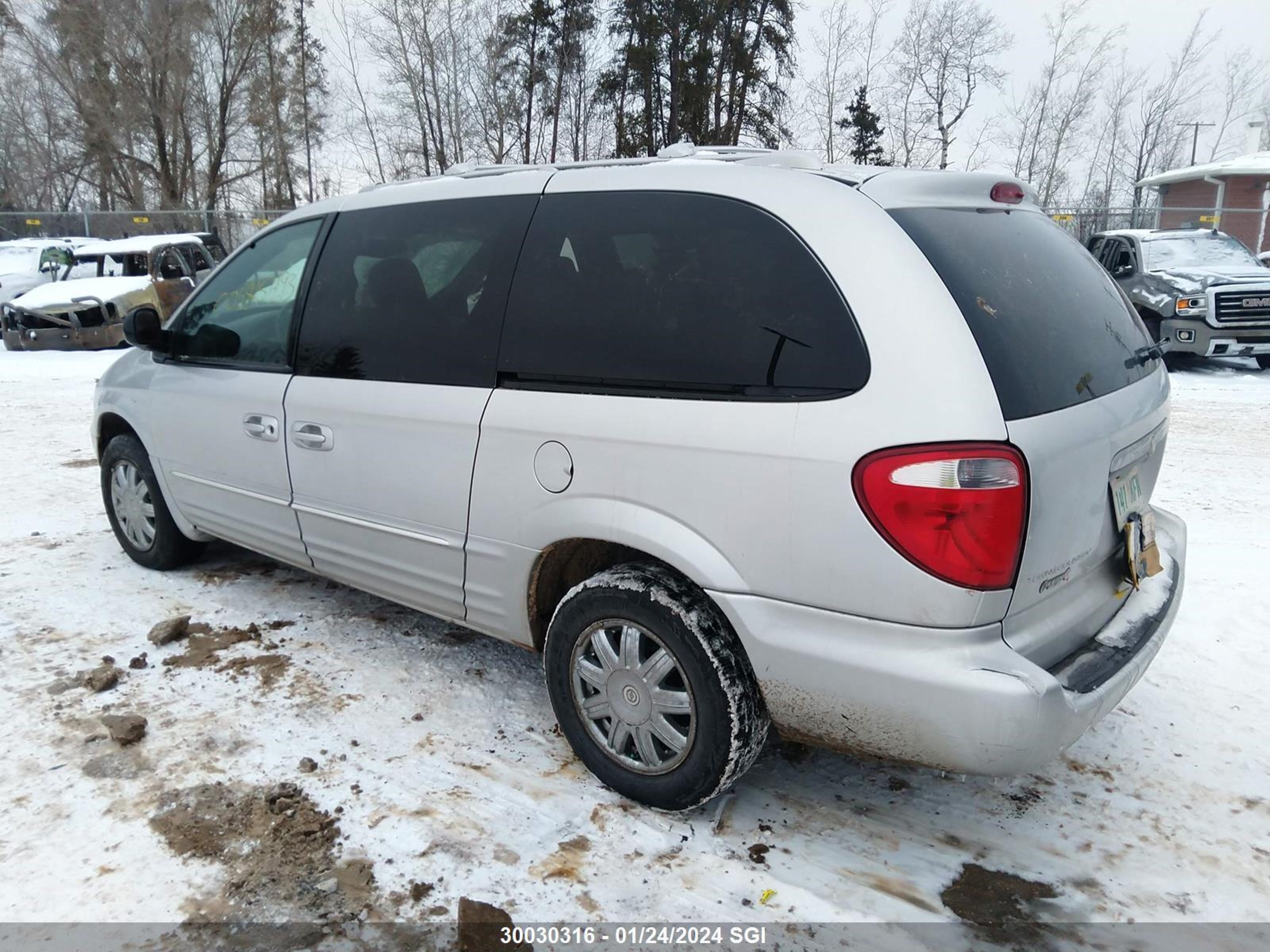 Photo 2 VIN: 2C8GP64L14R612784 - CHRYSLER TOWN & COUNTRY 