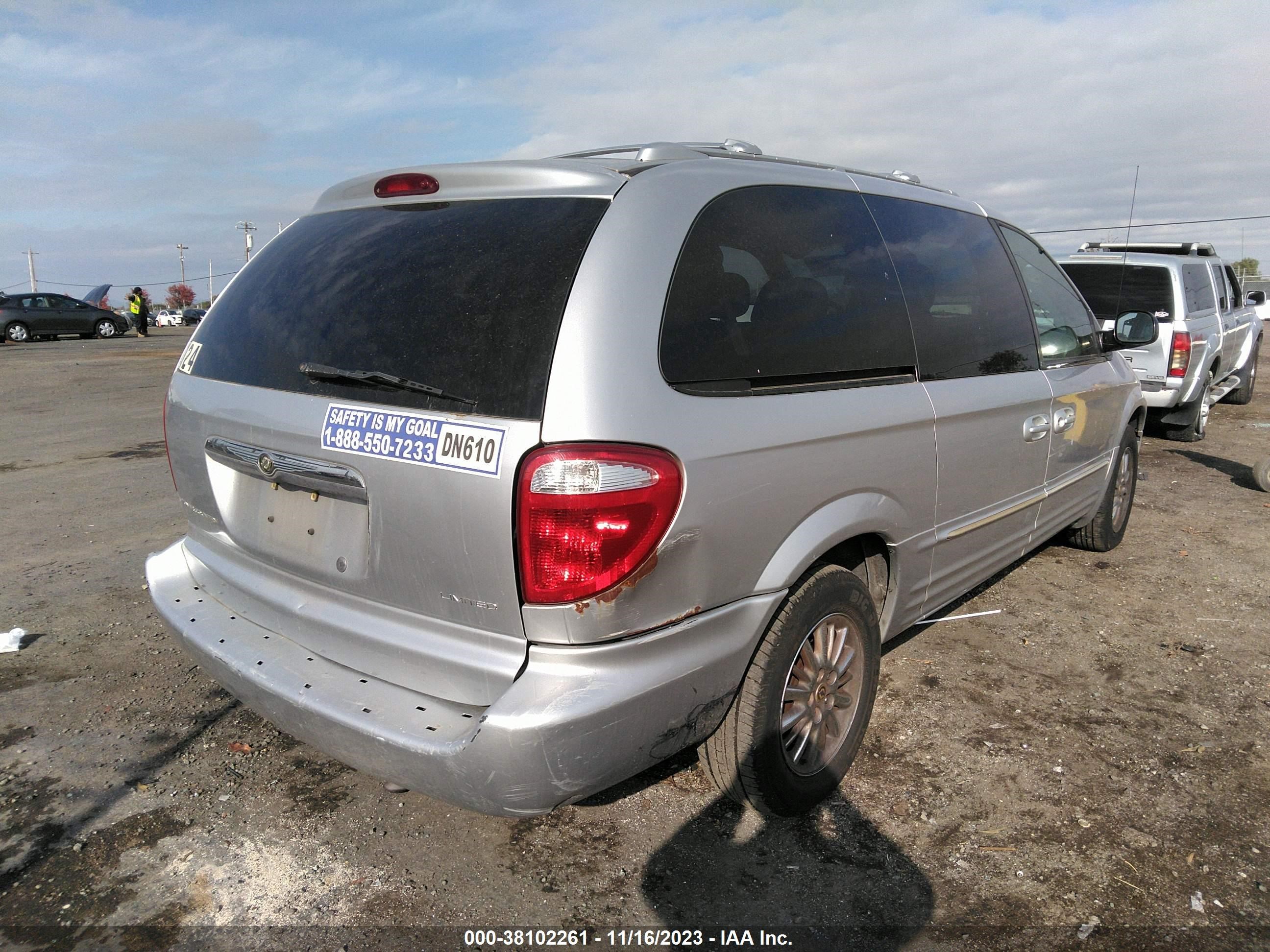 Photo 3 VIN: 2C8GP64L32R639871 - CHRYSLER TOWN & COUNTRY 