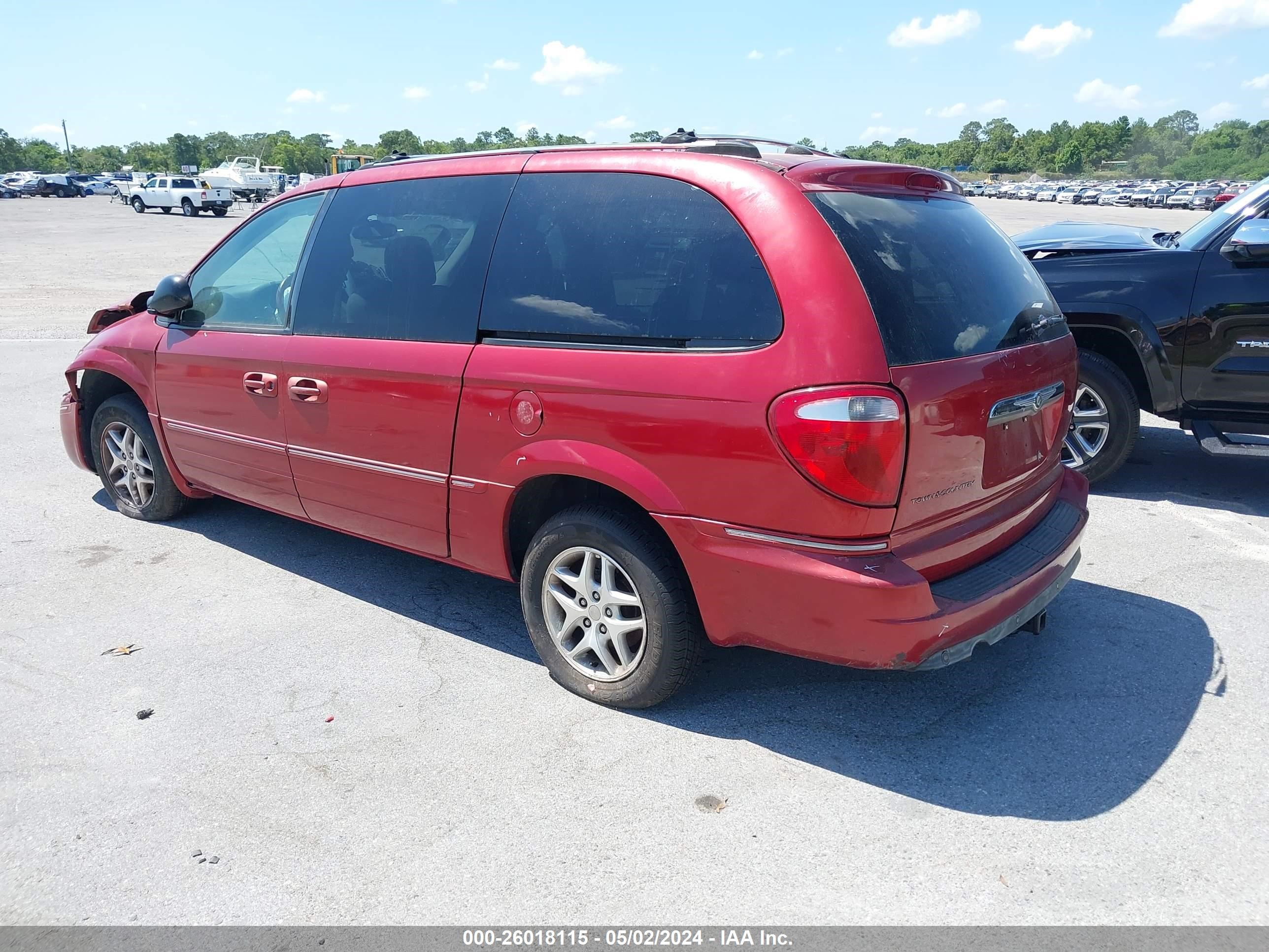 Photo 2 VIN: 2C8GP64L35R243637 - CHRYSLER TOWN & COUNTRY 