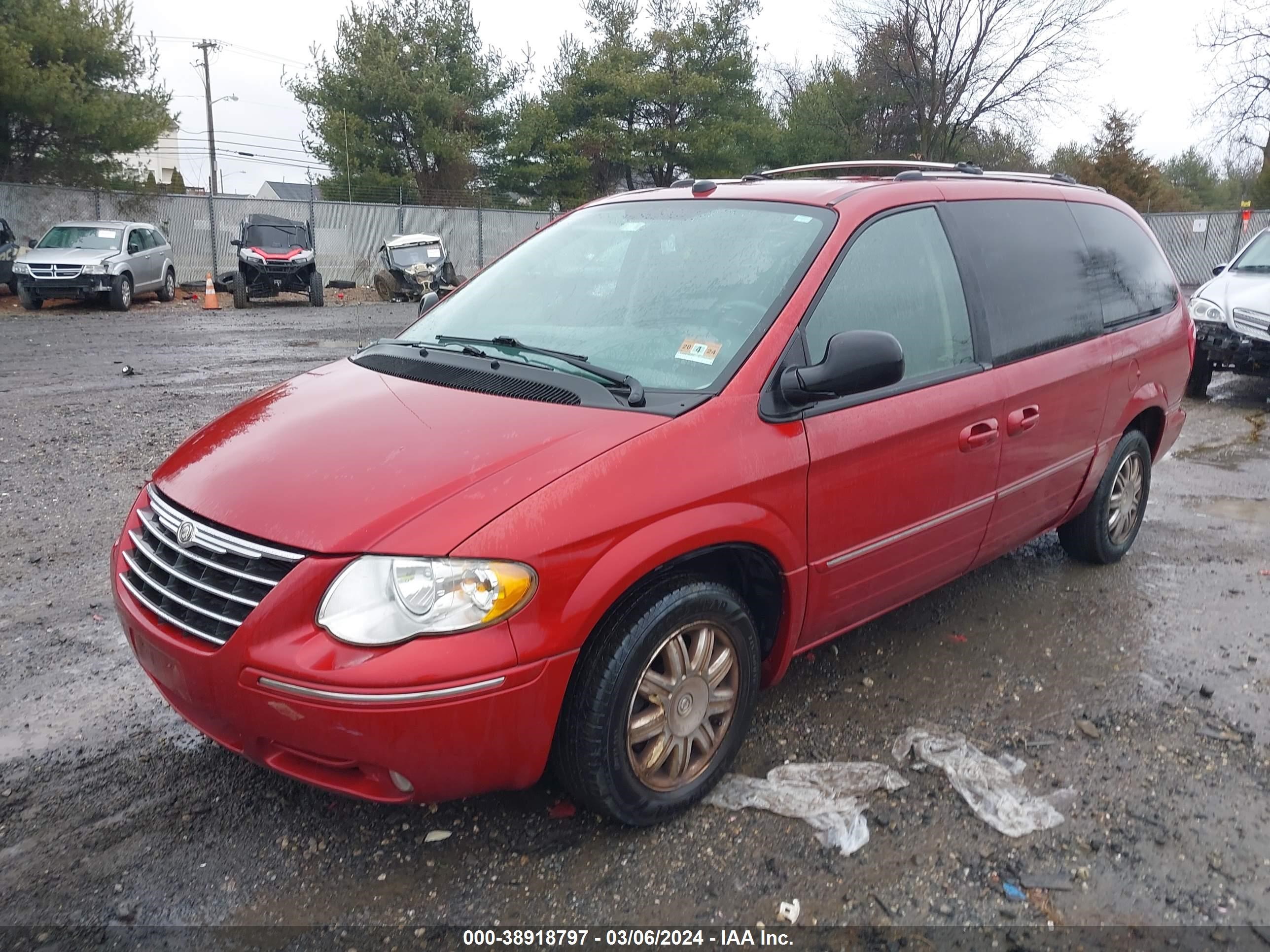 Photo 5 VIN: 2C8GP64L35R390976 - CHRYSLER TOWN & COUNTRY 