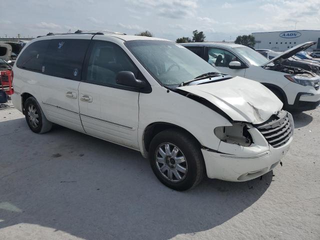 Photo 3 VIN: 2C8GP64L55R479433 - CHRYSLER TOWN & COU 