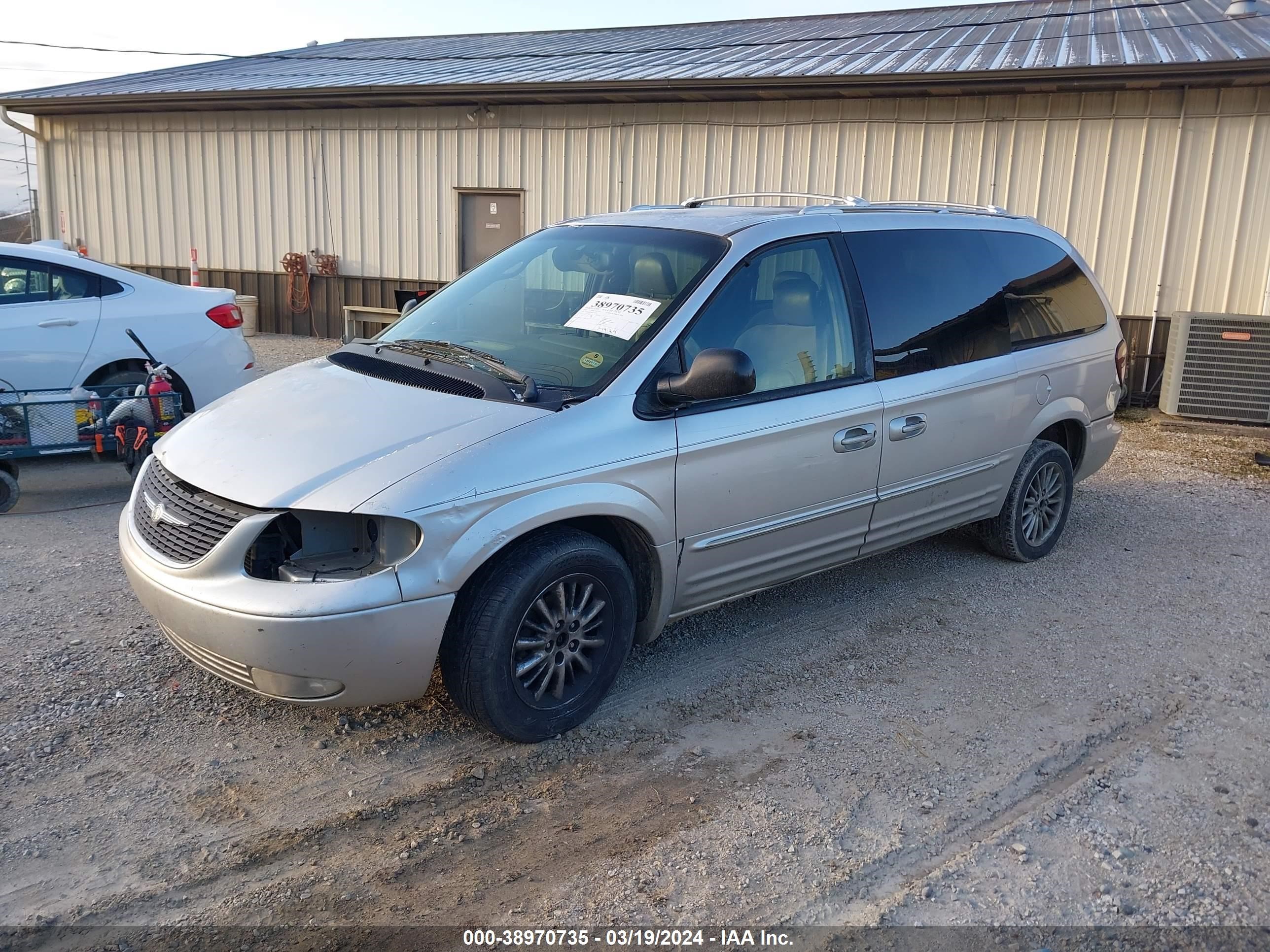 Photo 1 VIN: 2C8GP64L82R738718 - CHRYSLER TOWN & COUNTRY 