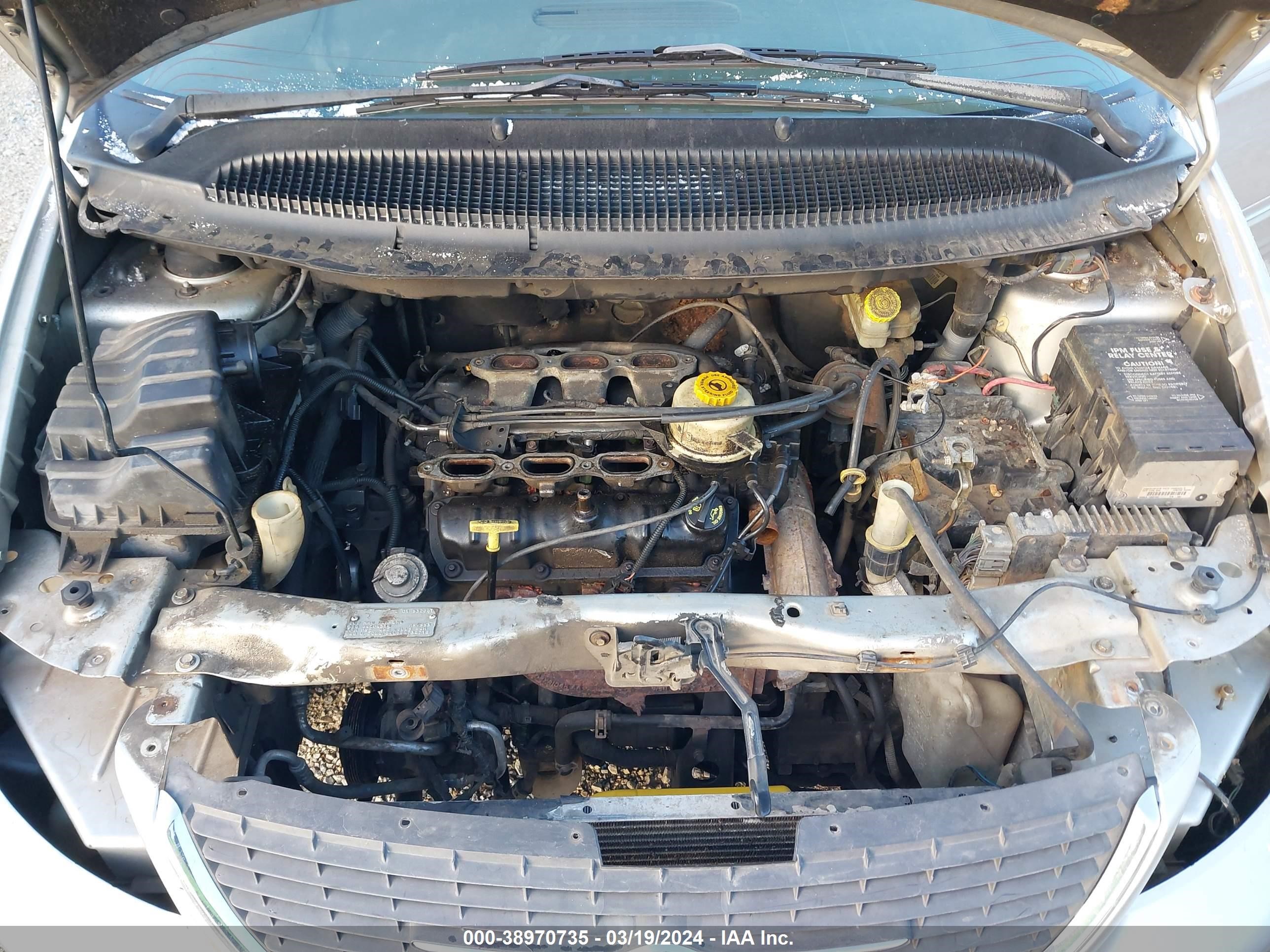 Photo 9 VIN: 2C8GP64L82R738718 - CHRYSLER TOWN & COUNTRY 