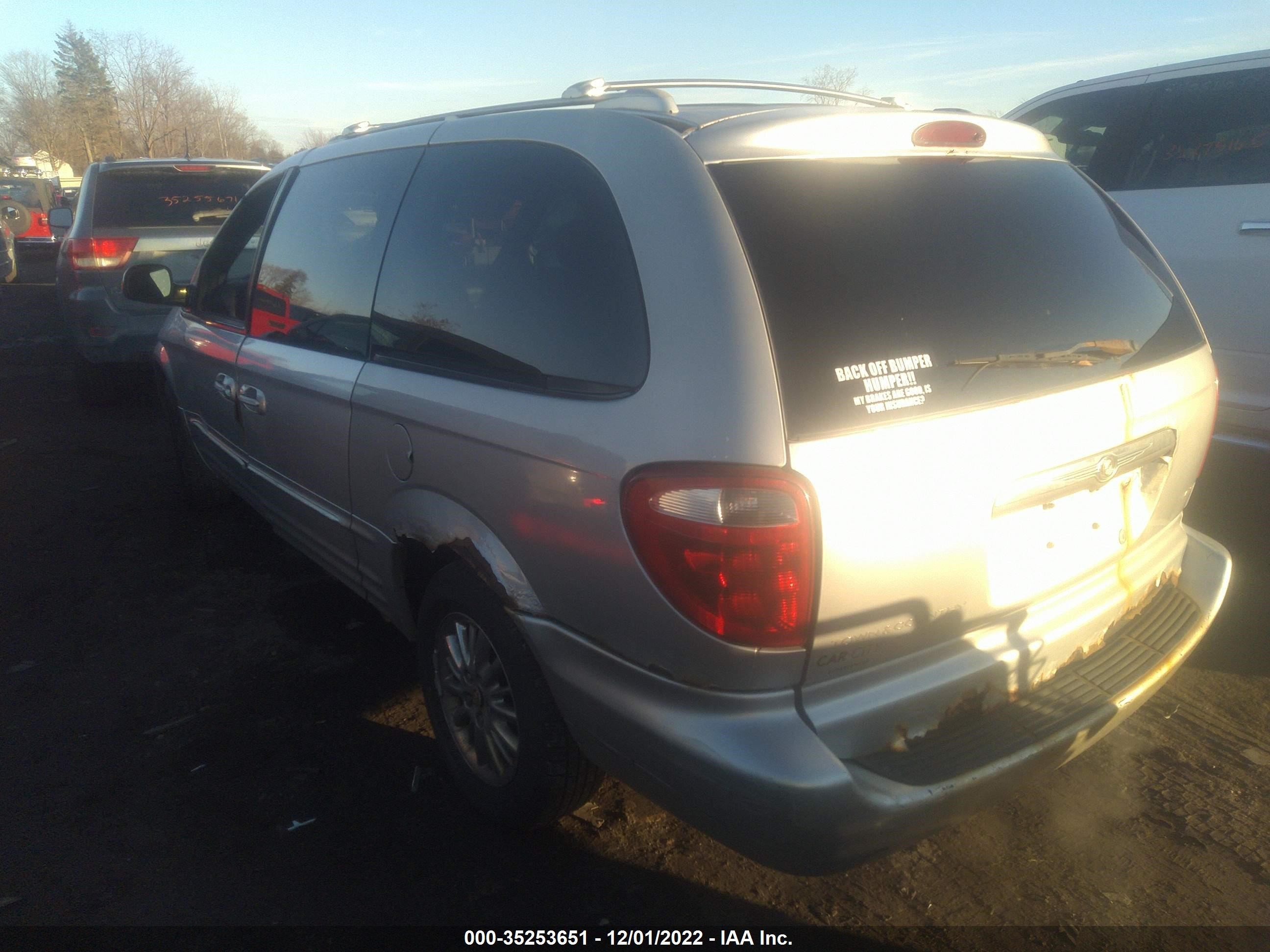 Photo 2 VIN: 2C8GP64L92R507391 - CHRYSLER TOWN & COUNTRY 