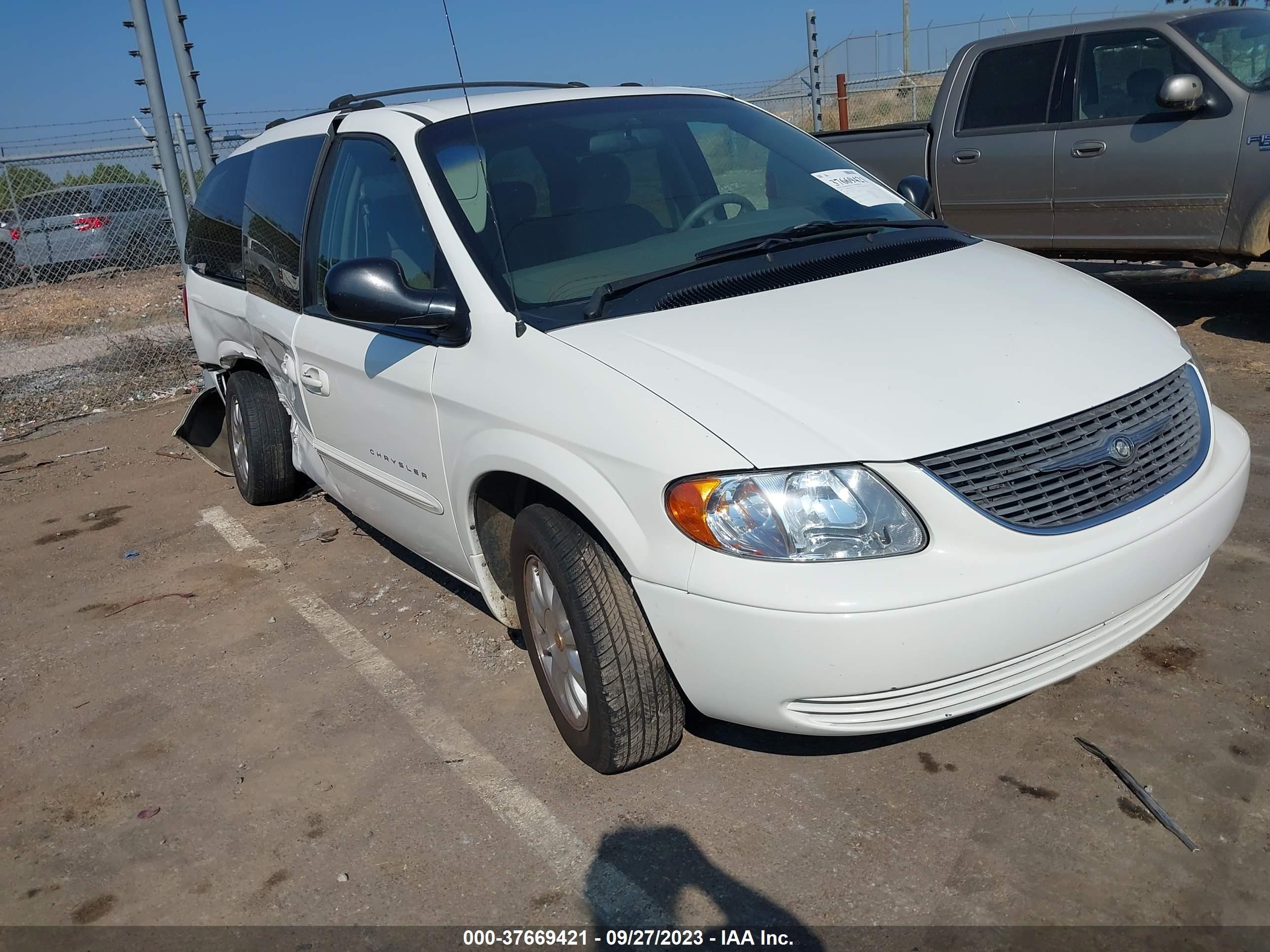 Photo 0 VIN: 2C8GP74L11R395223 - CHRYSLER TOWN & COUNTRY 