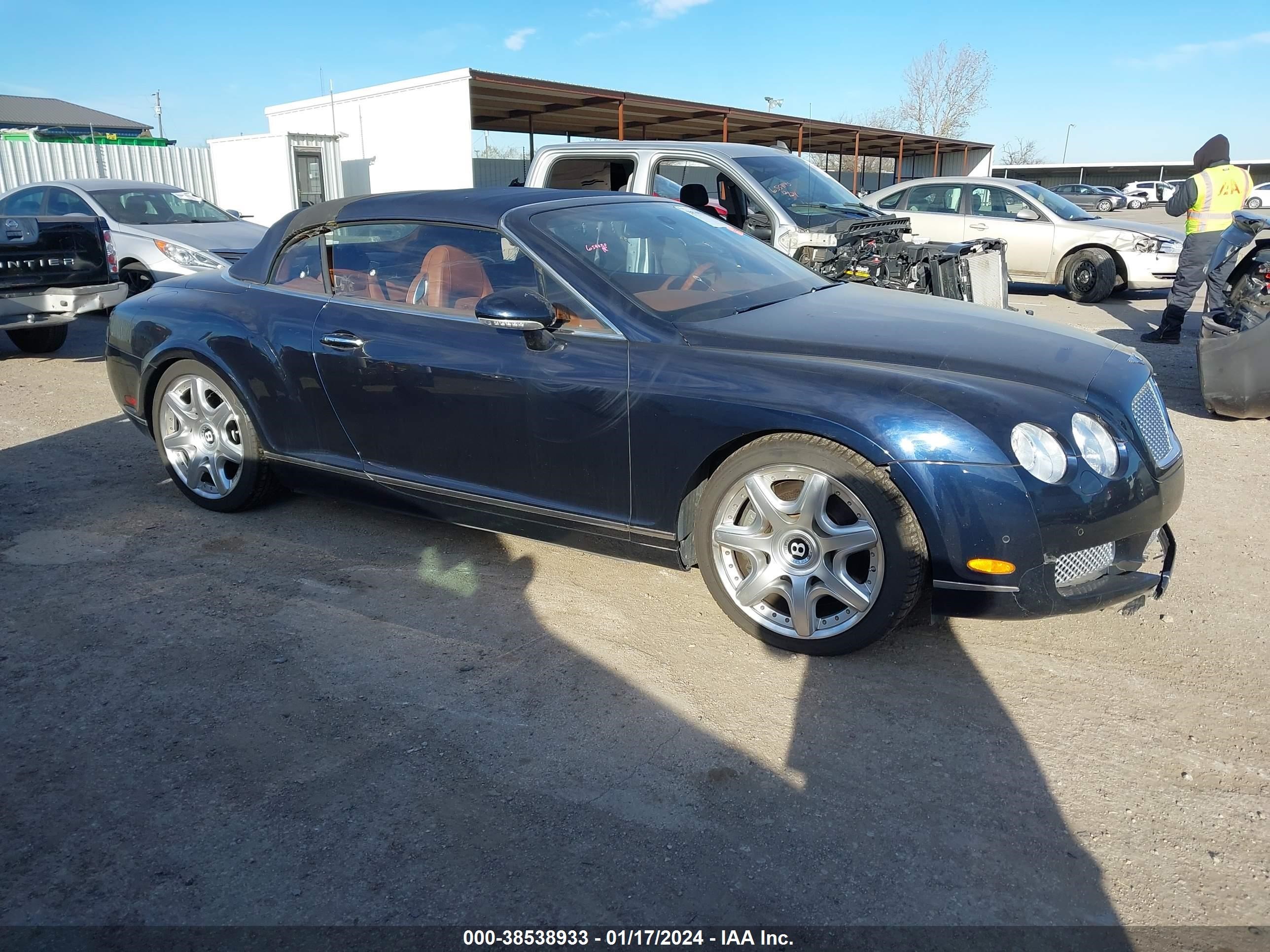 Photo 12 VIN: 2CBDR33W28C056317 - BENTLEY CONTINENTAL 