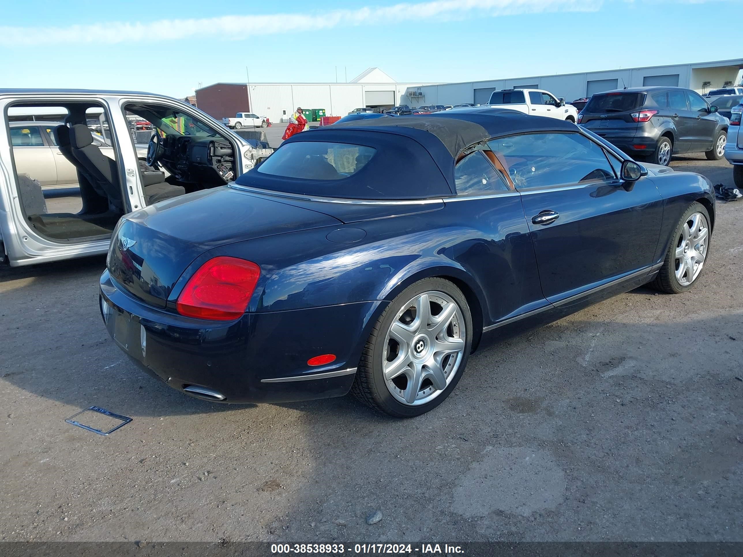 Photo 3 VIN: 2CBDR33W28C056317 - BENTLEY CONTINENTAL 