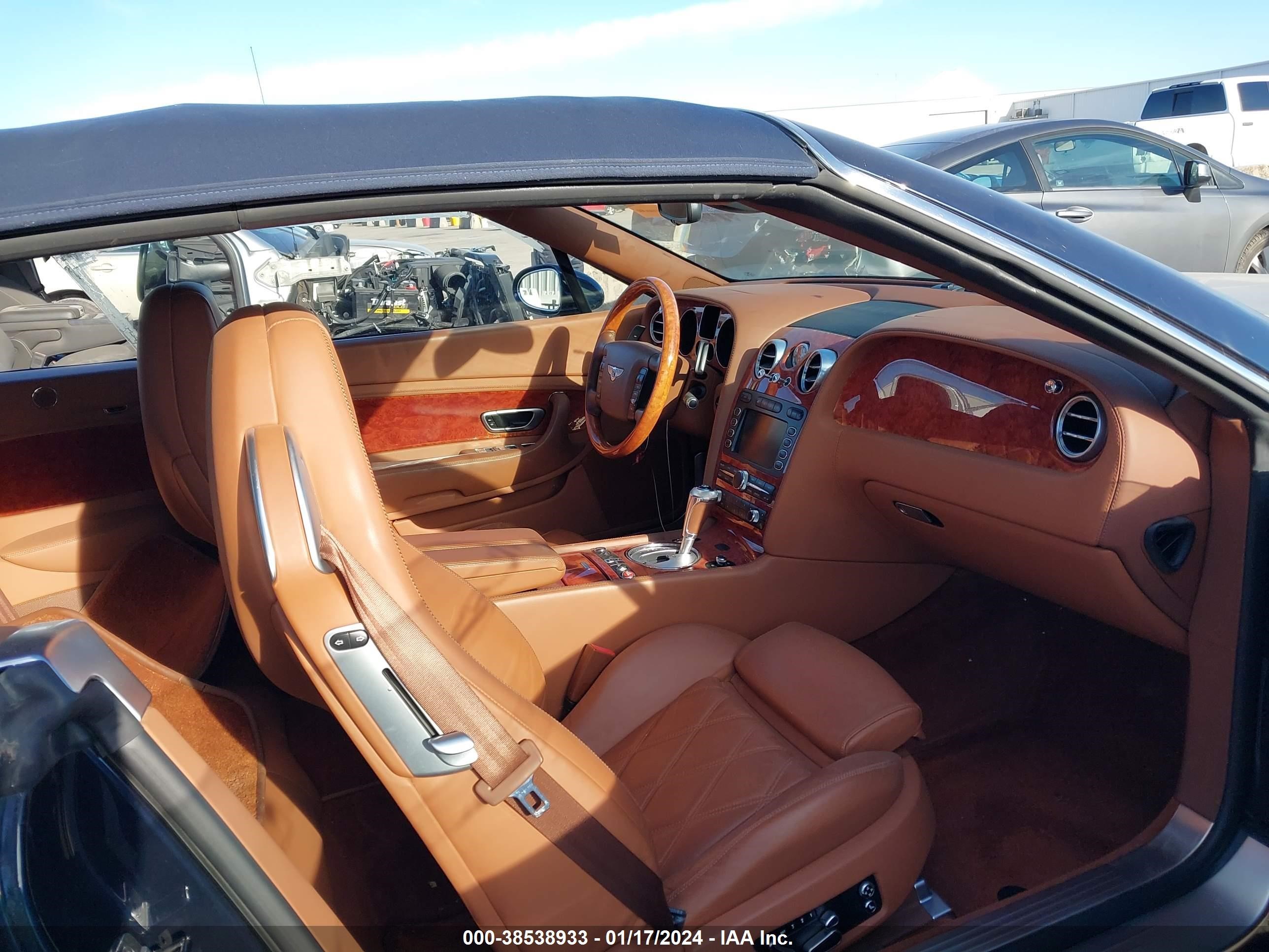 Photo 4 VIN: 2CBDR33W28C056317 - BENTLEY CONTINENTAL 