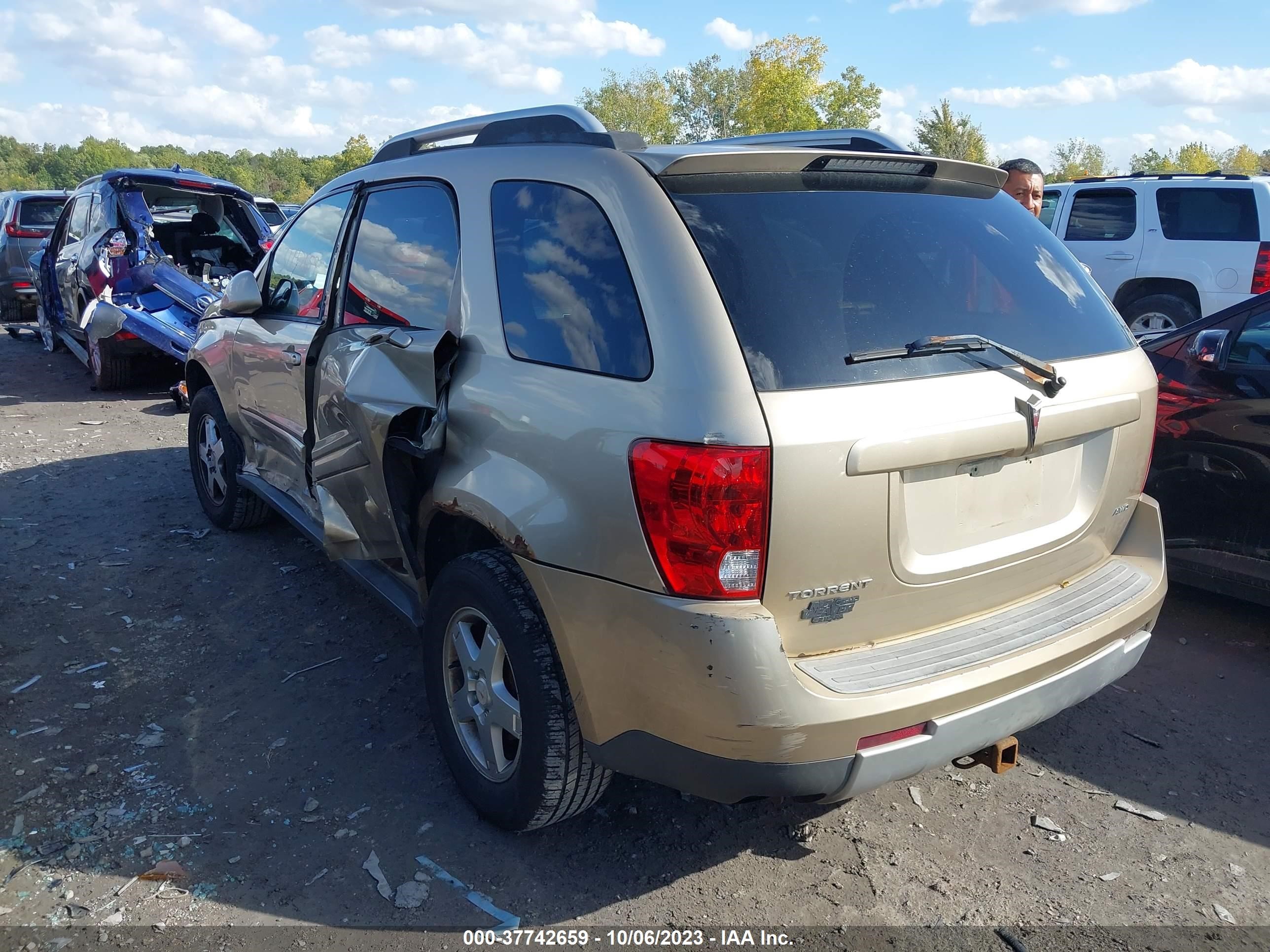 Photo 2 VIN: 2CKDL73F566193126 - PONTIAC TORRENT 