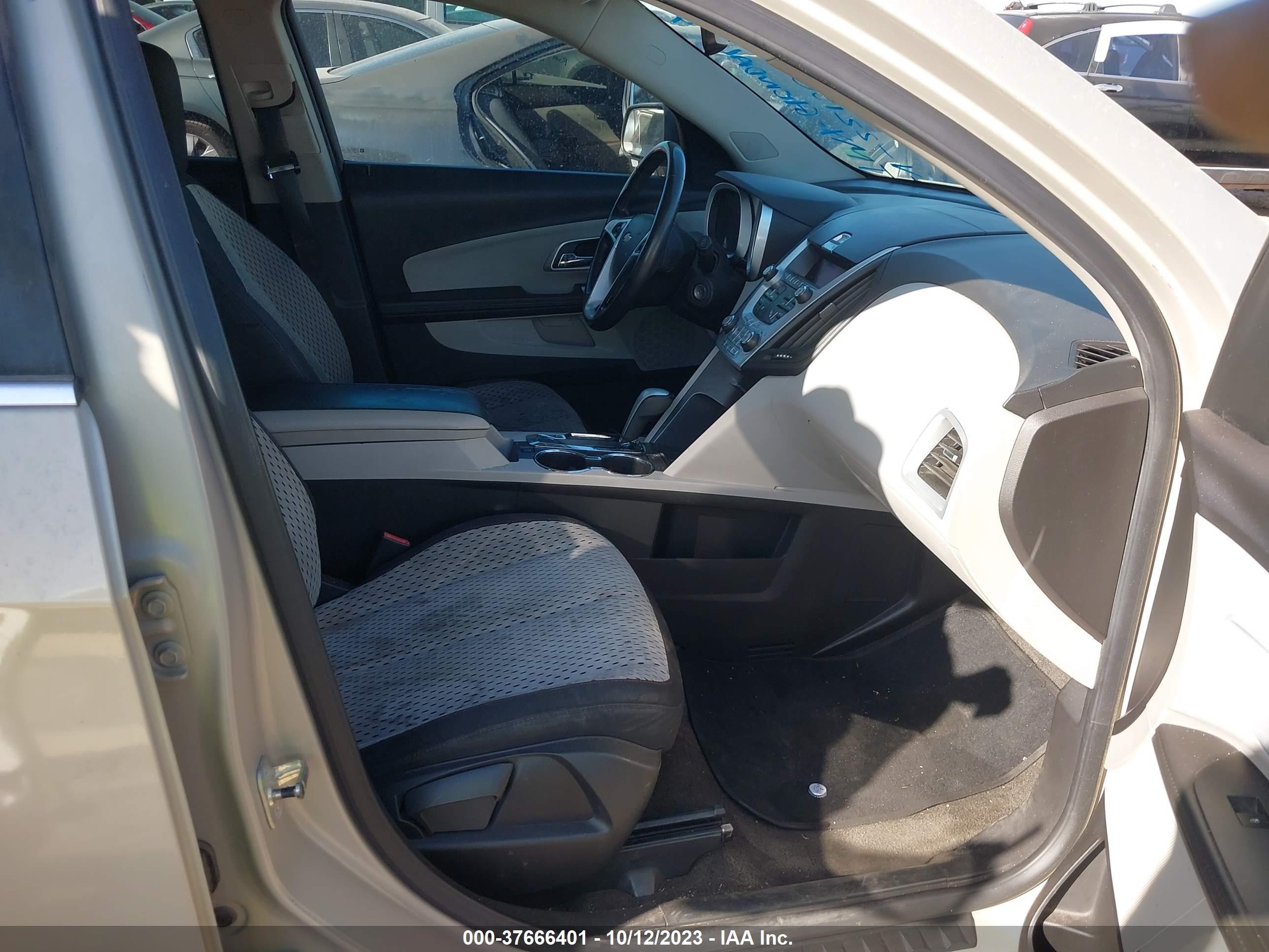 Photo 4 VIN: 2CNALBEC9B6221502 - CHEVROLET EQUINOX 