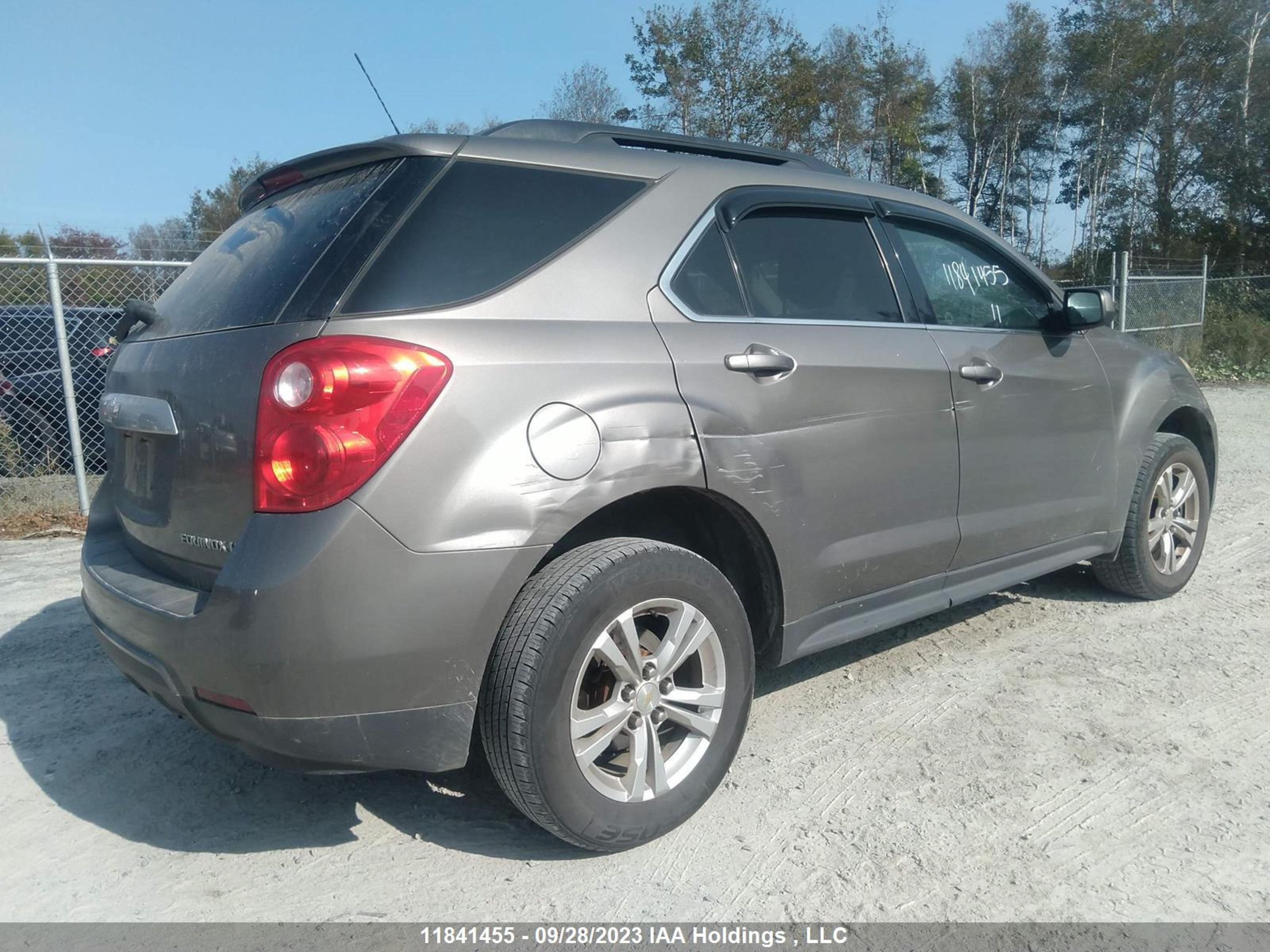 Photo 3 VIN: 2CNALDEC0B6453532 - CHEVROLET EQUINOX 