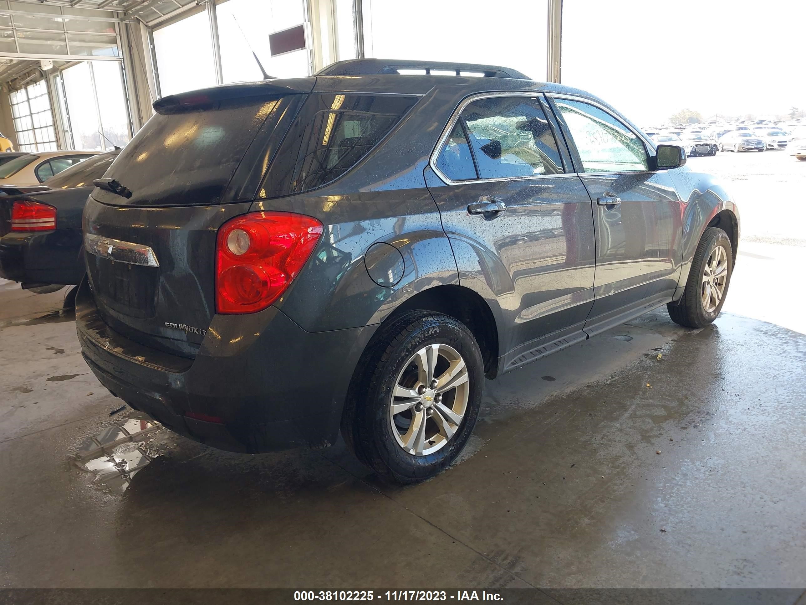 Photo 3 VIN: 2CNALDECXB6213372 - CHEVROLET EQUINOX 