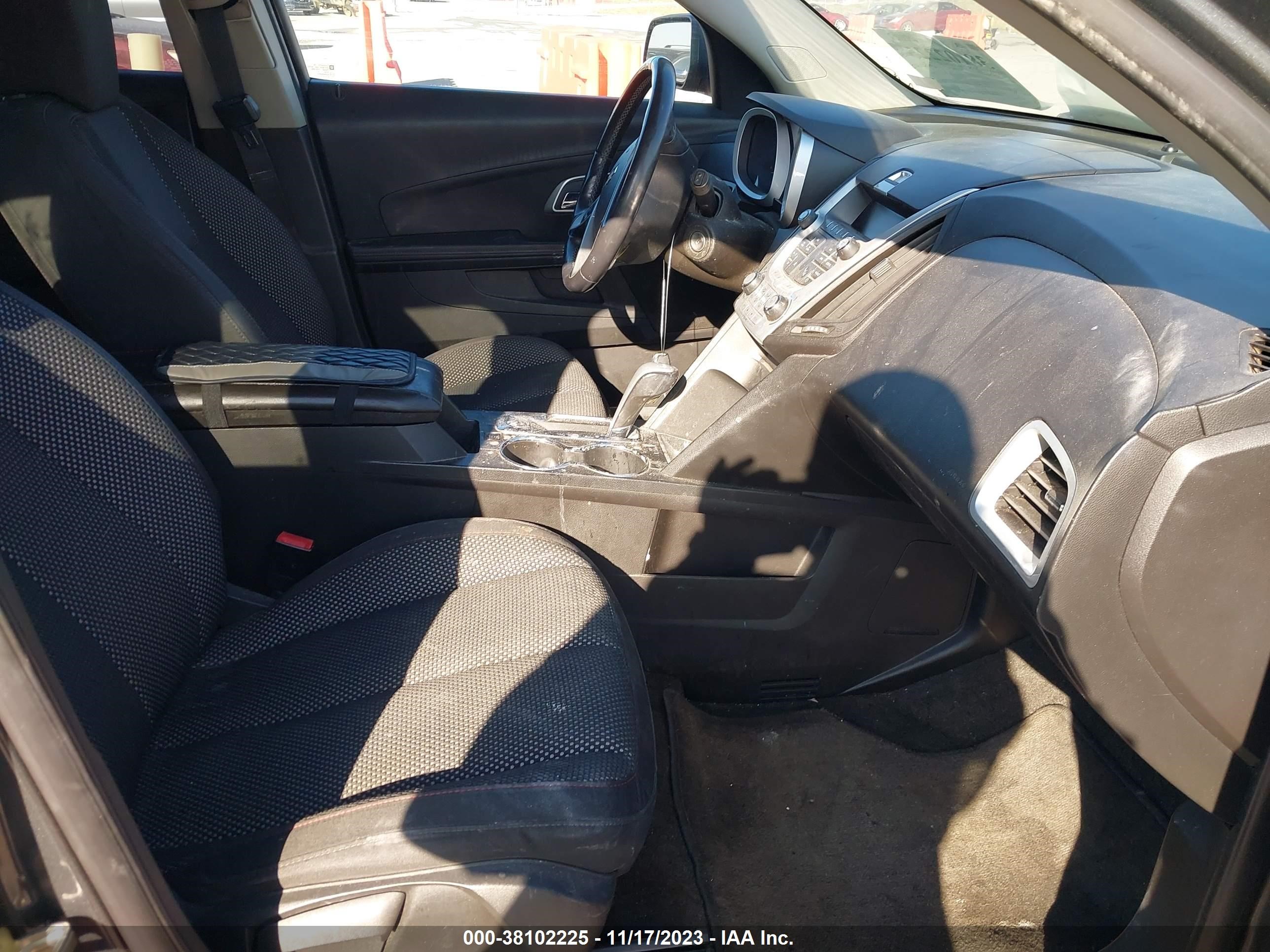 Photo 4 VIN: 2CNALDECXB6213372 - CHEVROLET EQUINOX 