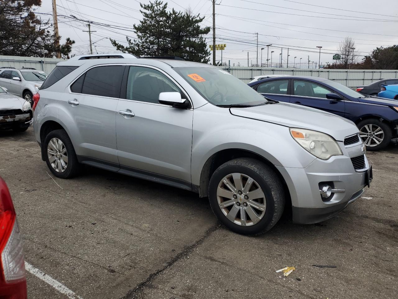 Photo 3 VIN: 2CNALFEW0A6318989 - CHEVROLET EQUINOX 