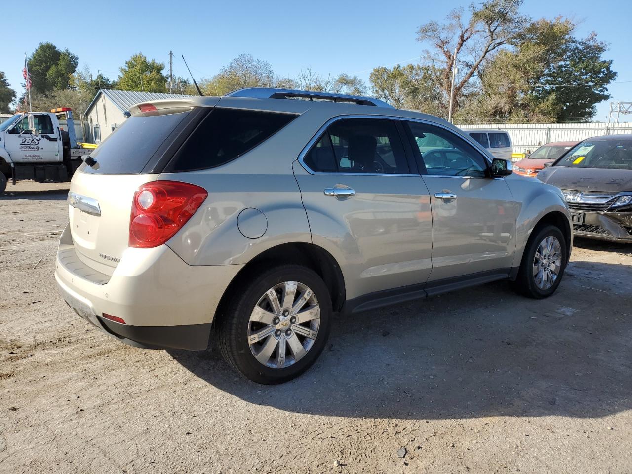 Photo 2 VIN: 2CNALPEC6B6251991 - CHEVROLET EQUINOX 