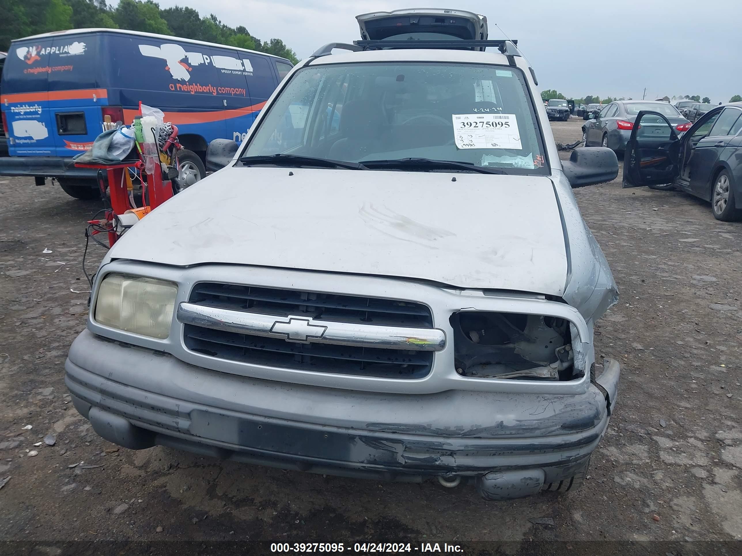 Photo 11 VIN: 2CNBE13C0Y6905651 - CHEVROLET TRACKER 