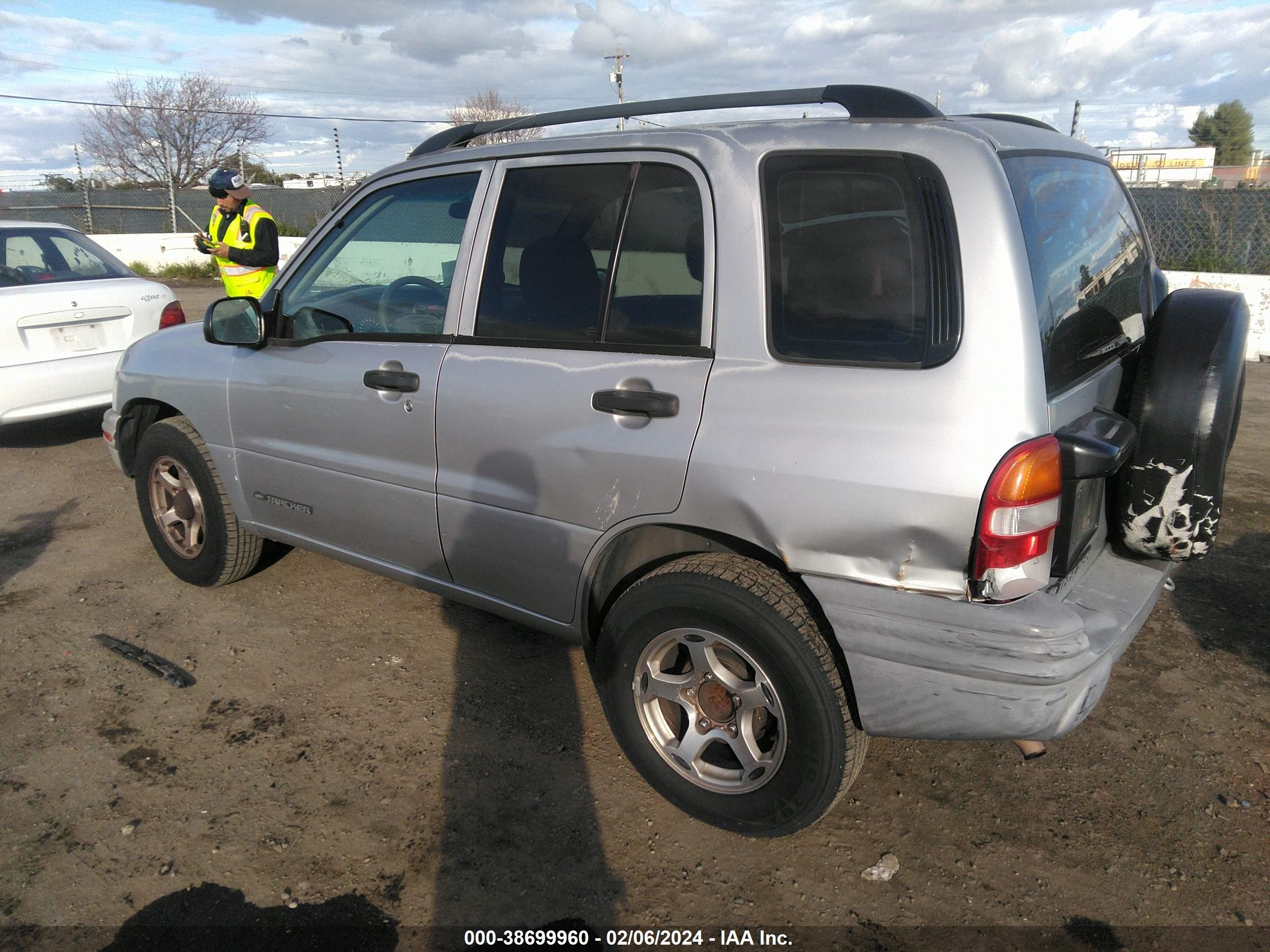 Photo 2 VIN: 2CNBE13CX16954328 - CHEVROLET TRACKER 