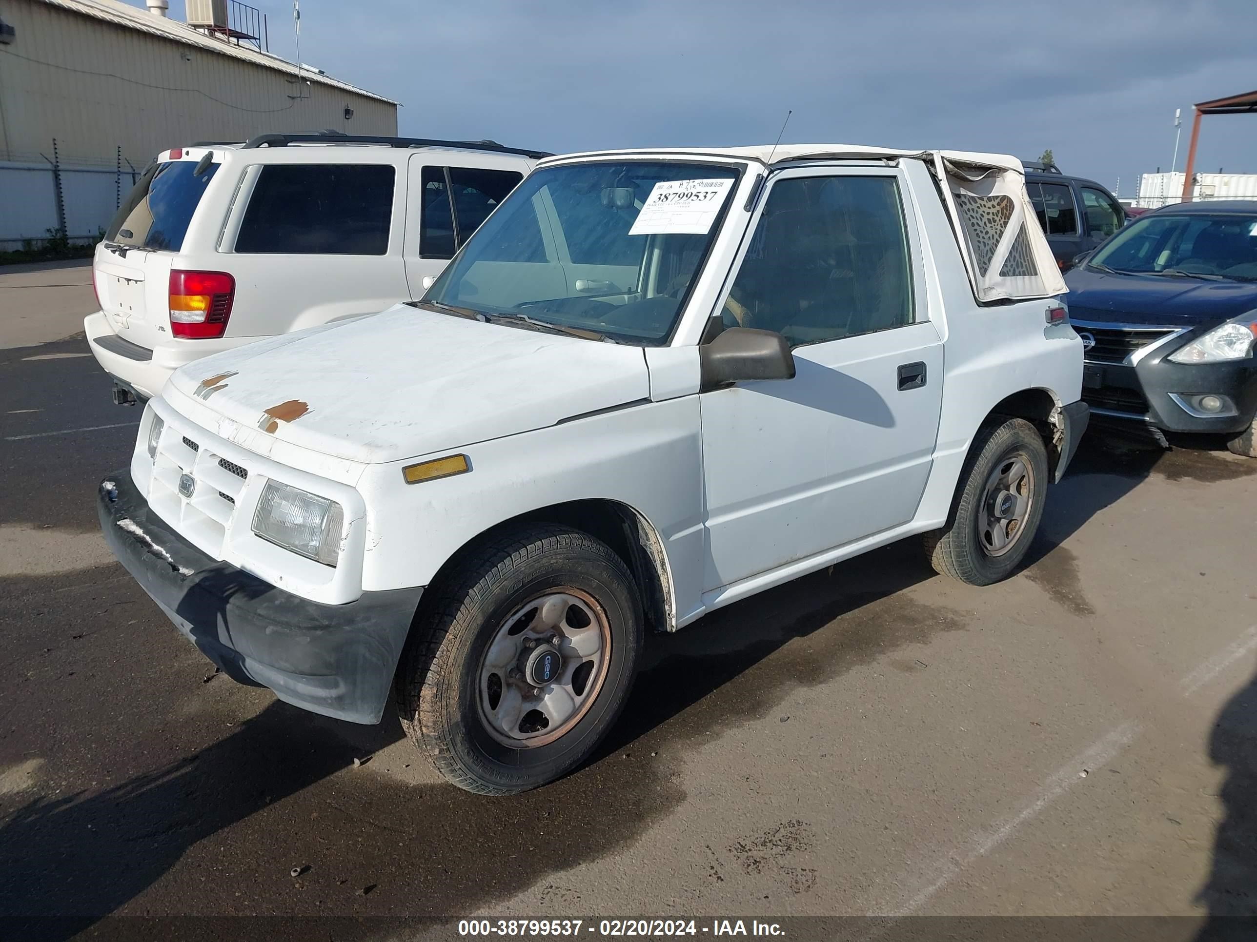 Photo 1 VIN: 2CNBE1864T6922433 - GEO TRACKER 