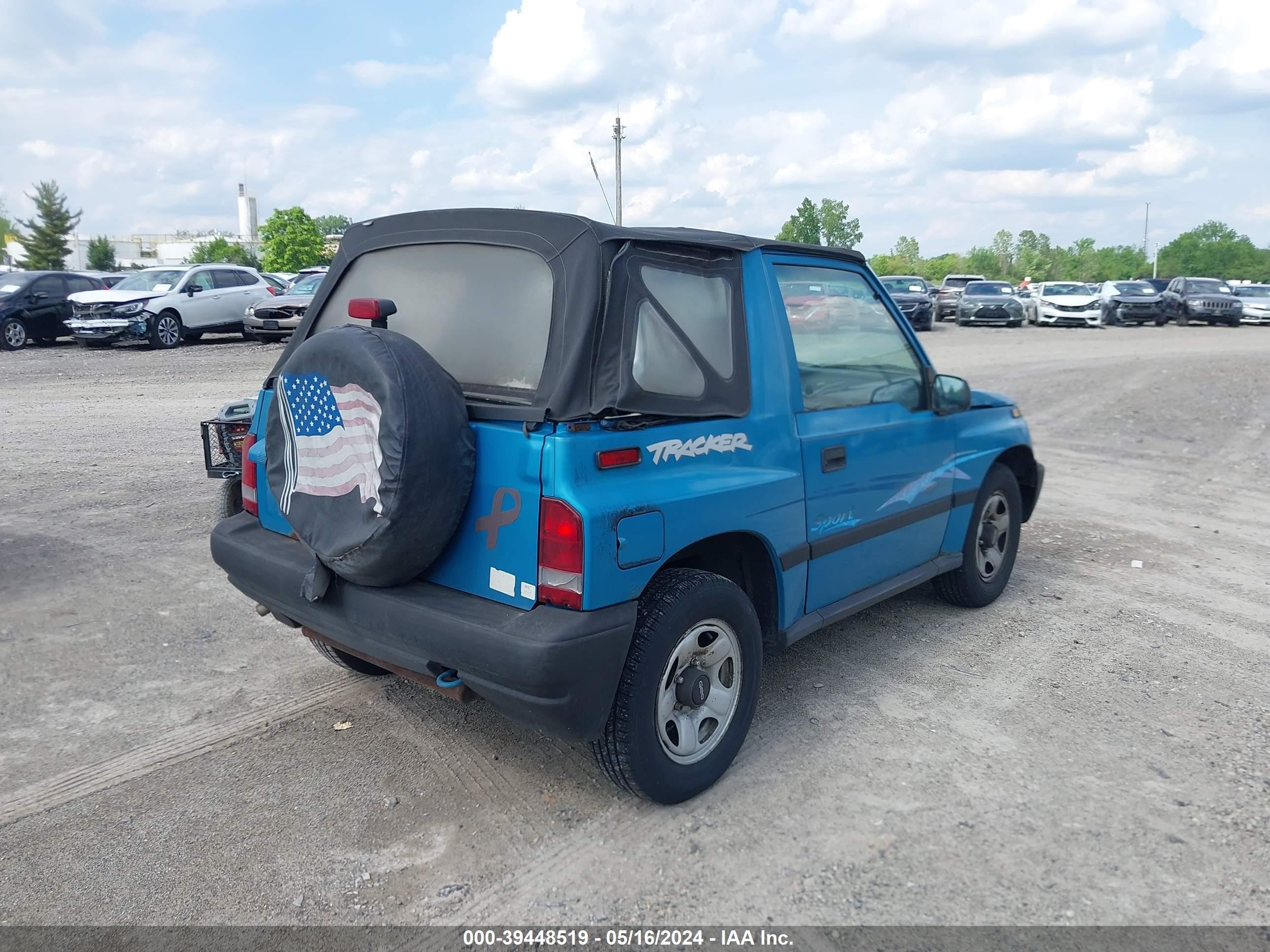 Photo 3 VIN: 2CNBE1866V6901909 - GEO TRACKER 