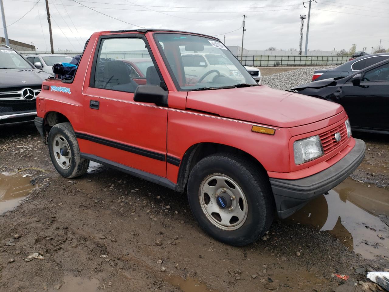 Photo 3 VIN: 2CNBE18U3S6947238 - GEO TRACKER 