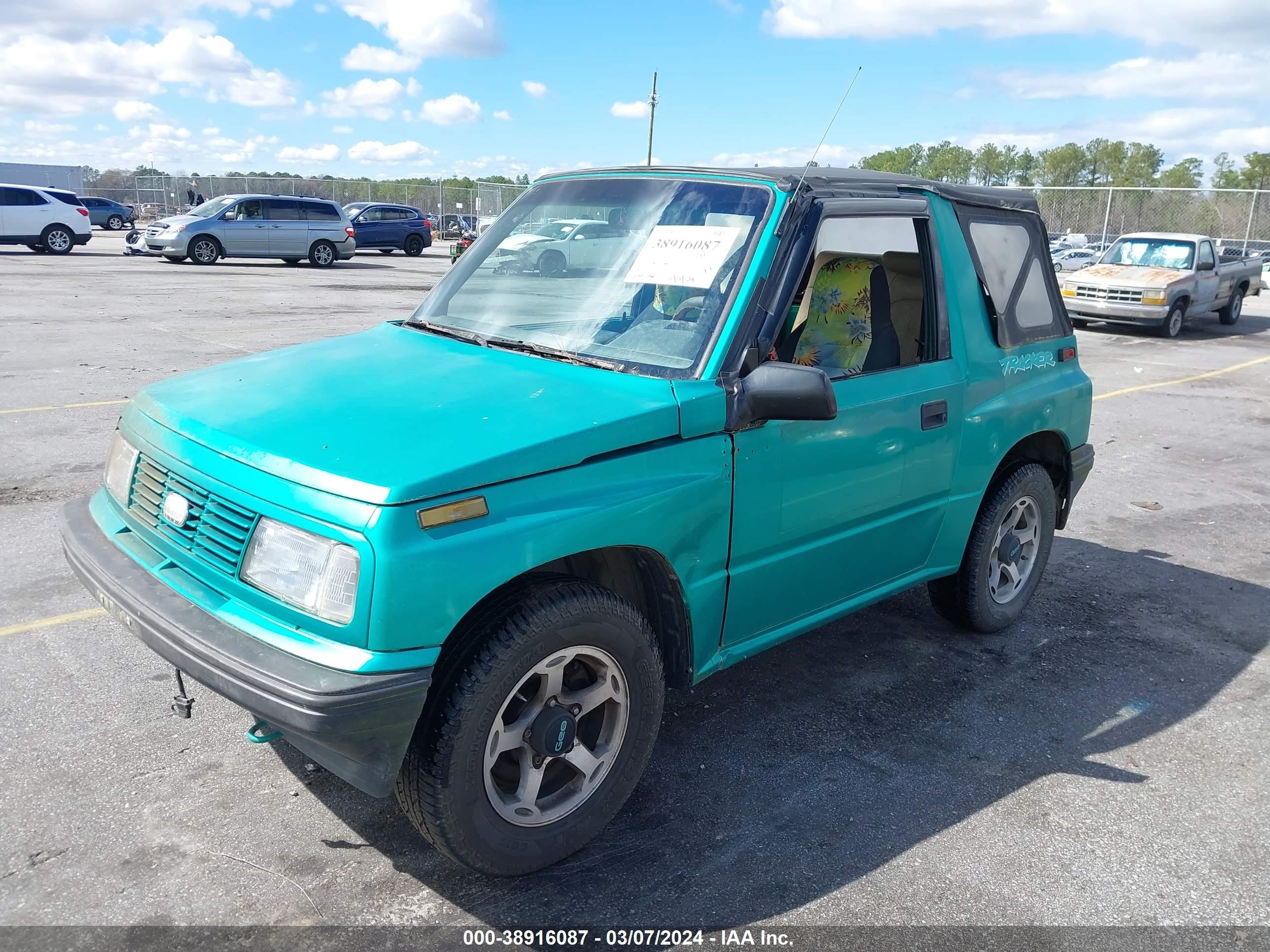 Photo 1 VIN: 2CNBE18U8S6911321 - GEO TRACKER 