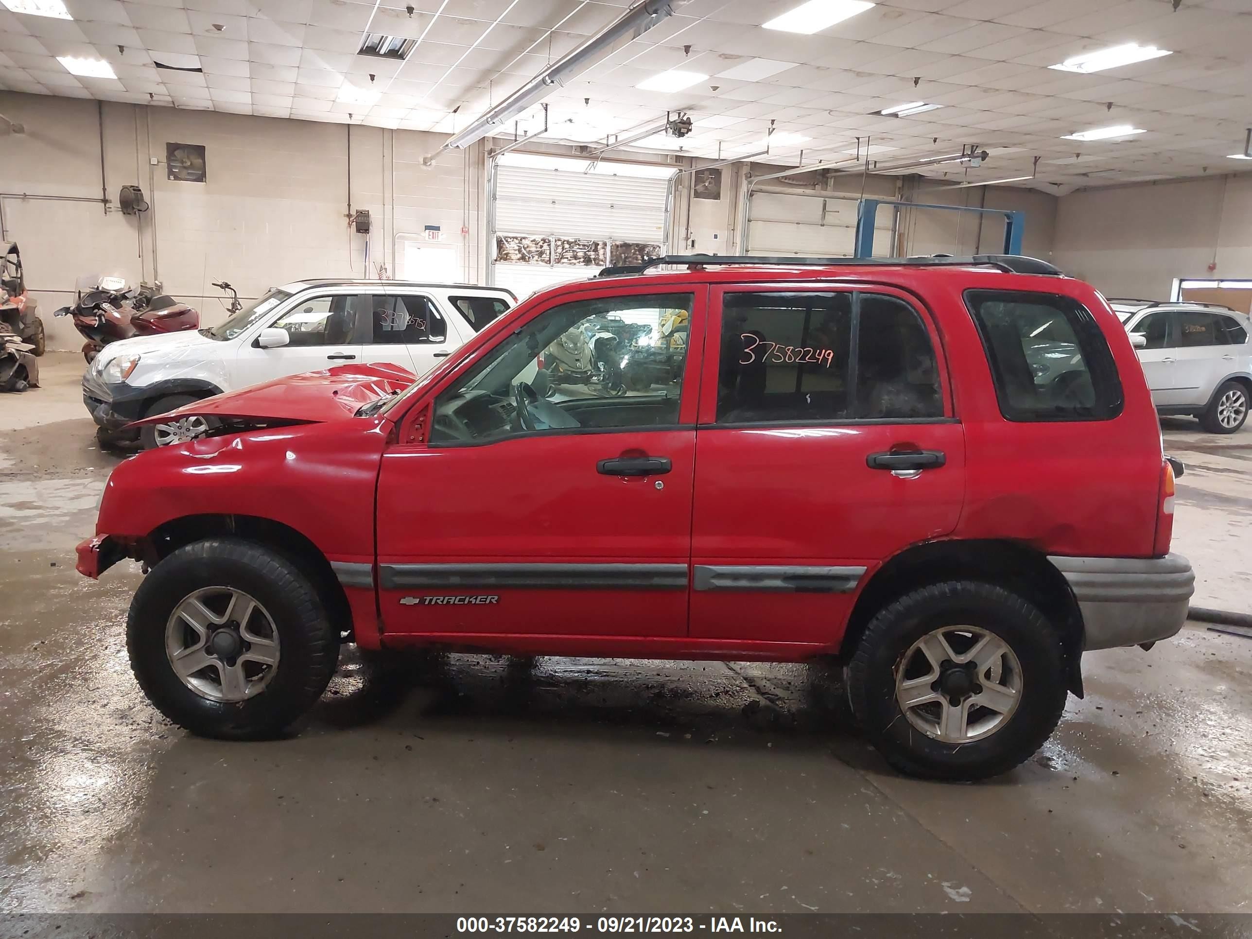 Photo 13 VIN: 2CNBJ134X46916848 - CHEVROLET TRACKER 