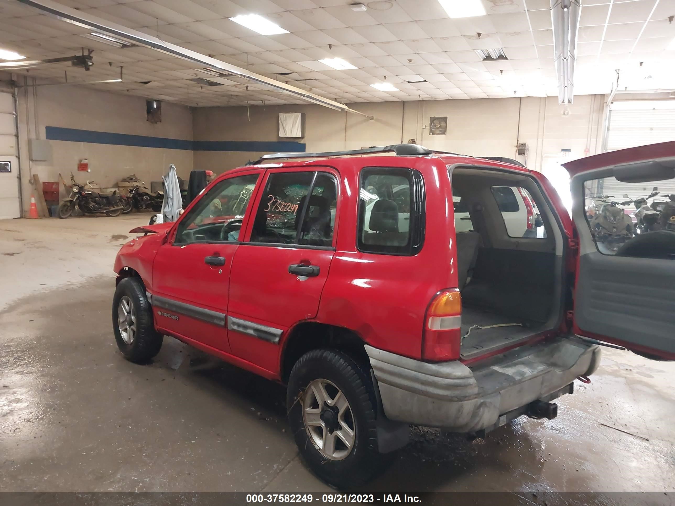 Photo 2 VIN: 2CNBJ134X46916848 - CHEVROLET TRACKER 