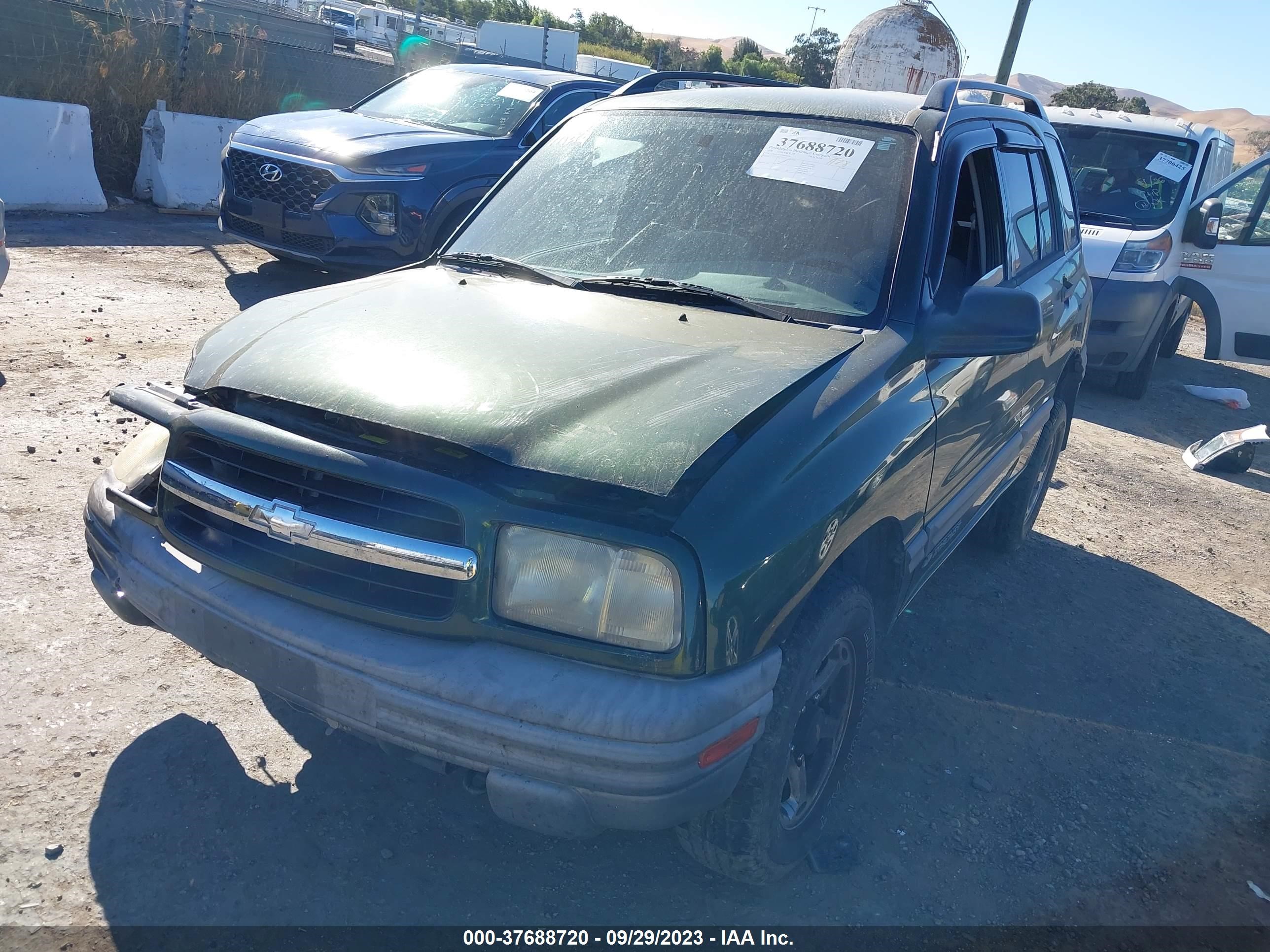 Photo 1 VIN: 2CNBJ13C4Y6956209 - CHEVROLET TRACKER 