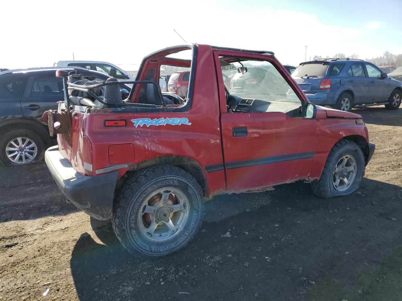 Photo 2 VIN: 2CNBJ1866T6902213 - GEO TRACKER 