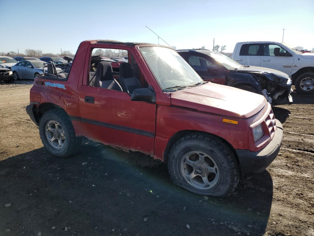 Photo 3 VIN: 2CNBJ1866T6902213 - GEO TRACKER 