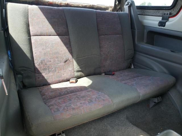 Photo 10 VIN: 2CNBJ18C3X6920860 - CHEVROLET TRACKER 