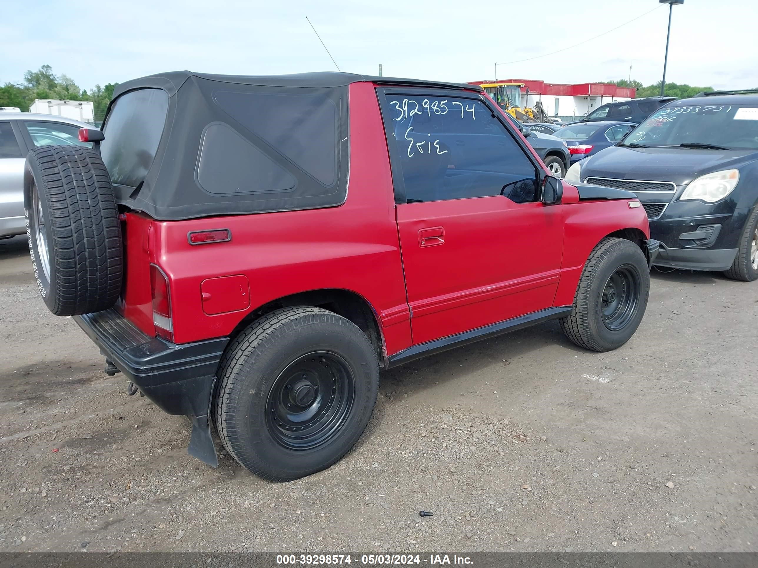 Photo 3 VIN: 2CNBJ18U4L6202222 - GEO TRACKER 