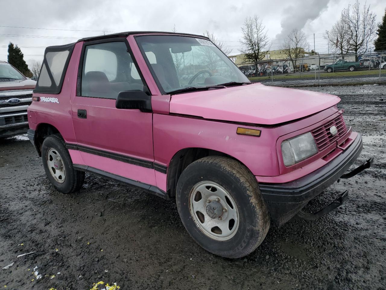 Photo 3 VIN: 2CNBJ18U8P6902668 - GEO TRACKER 