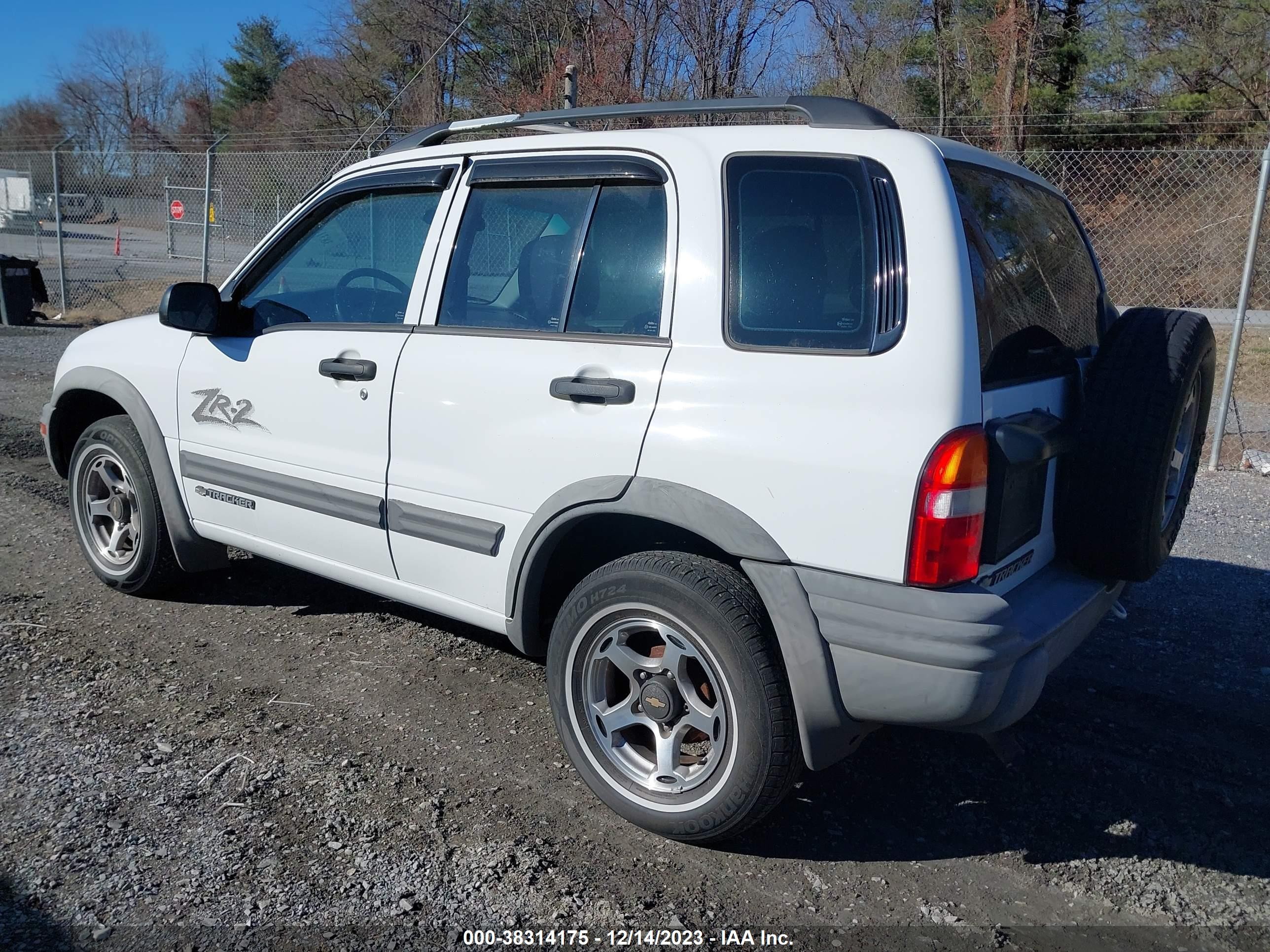 Photo 2 VIN: 2CNBJ734X16960377 - CHEVROLET TRACKER 