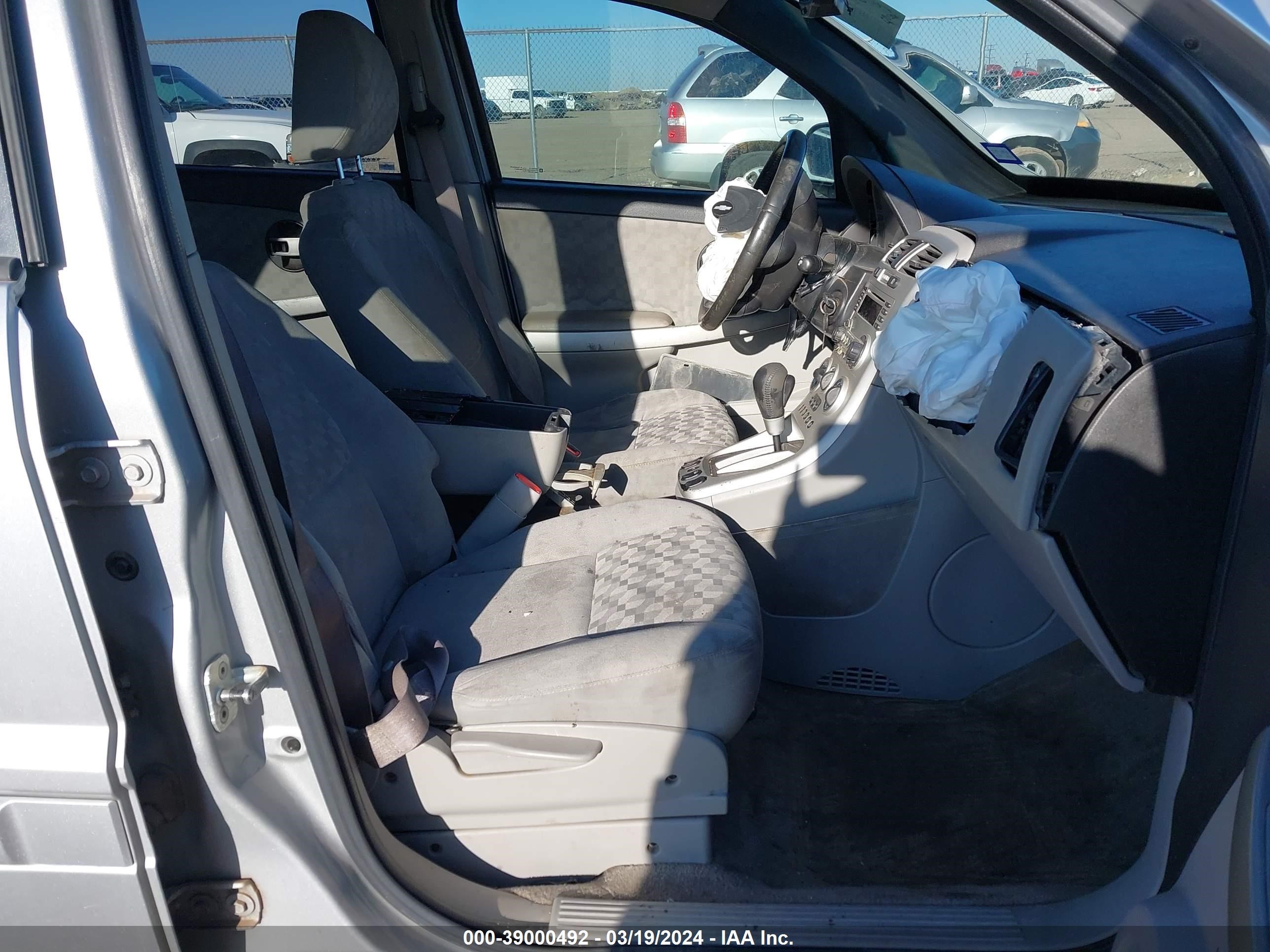 Photo 4 VIN: 2CNDL63FX56195742 - CHEVROLET EQUINOX 