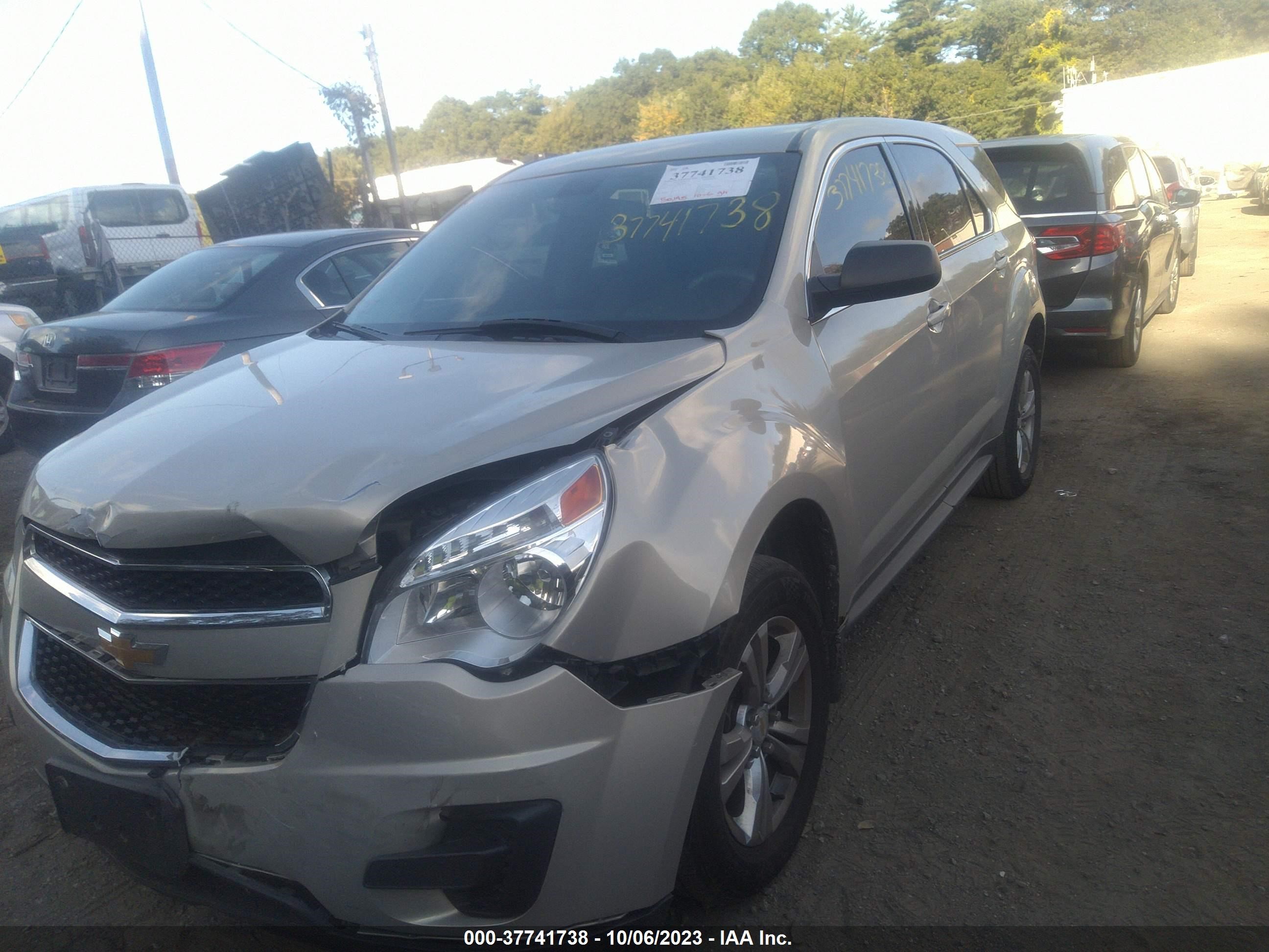 Photo 1 VIN: 2CNFLCEC8B6276082 - CHEVROLET EQUINOX 