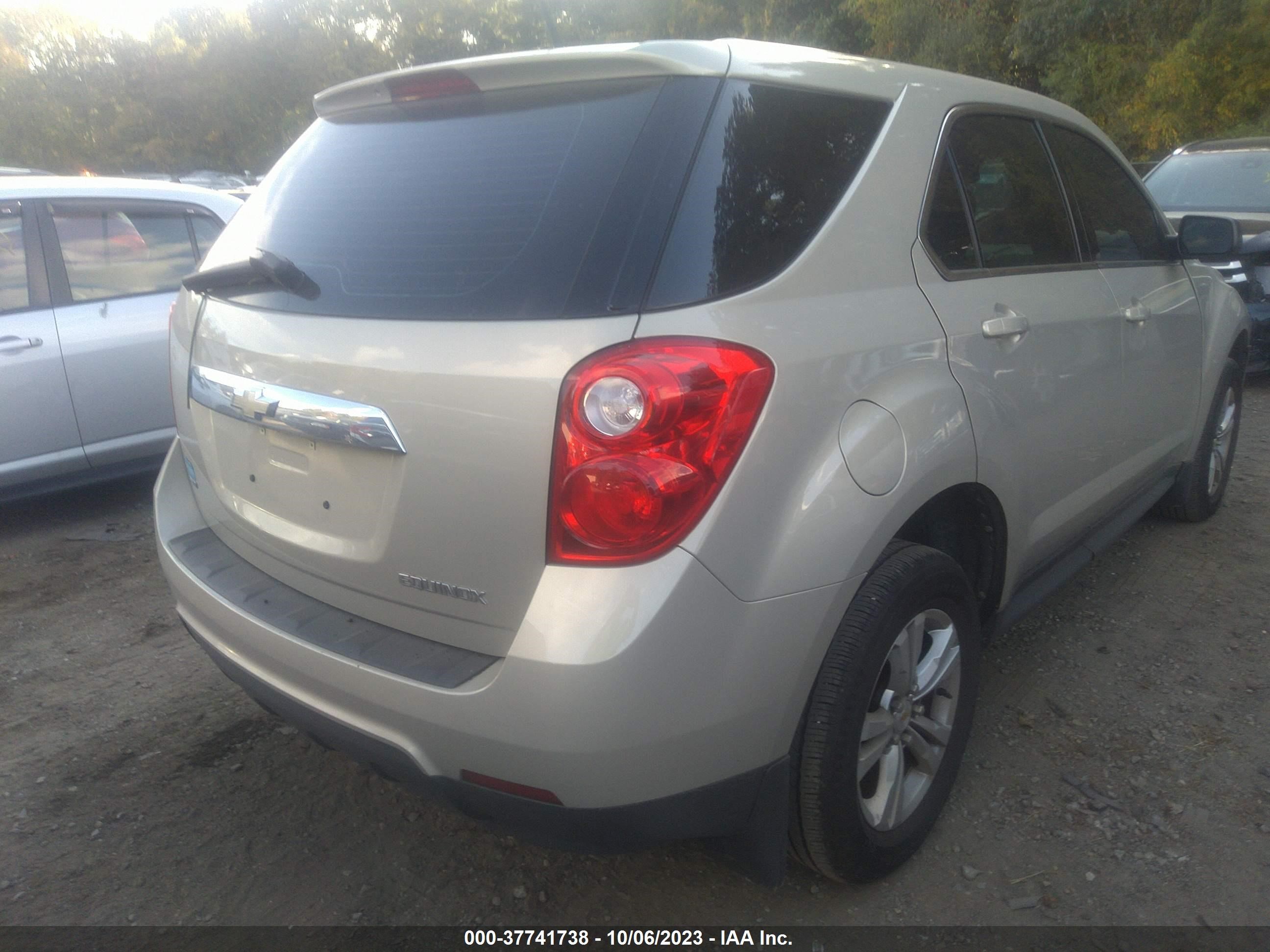 Photo 3 VIN: 2CNFLCEC8B6276082 - CHEVROLET EQUINOX 