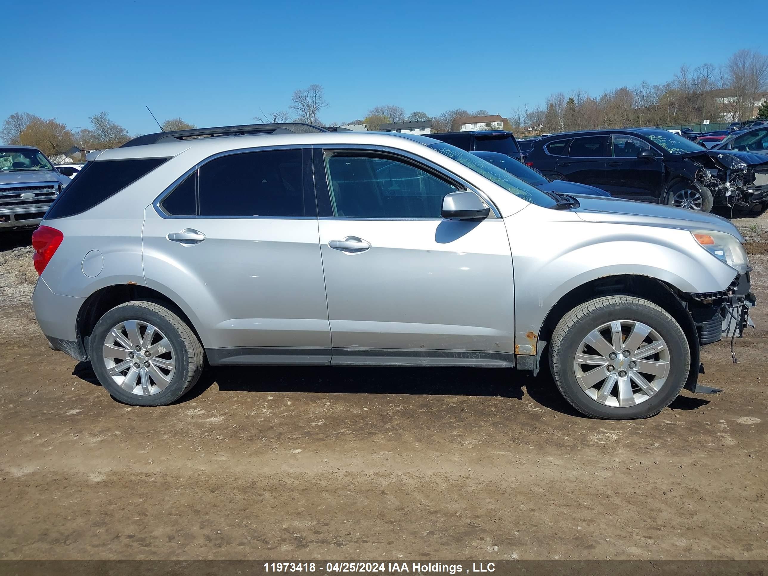 Photo 13 VIN: 2CNFLEEY3A6412589 - CHEVROLET EQUINOX 