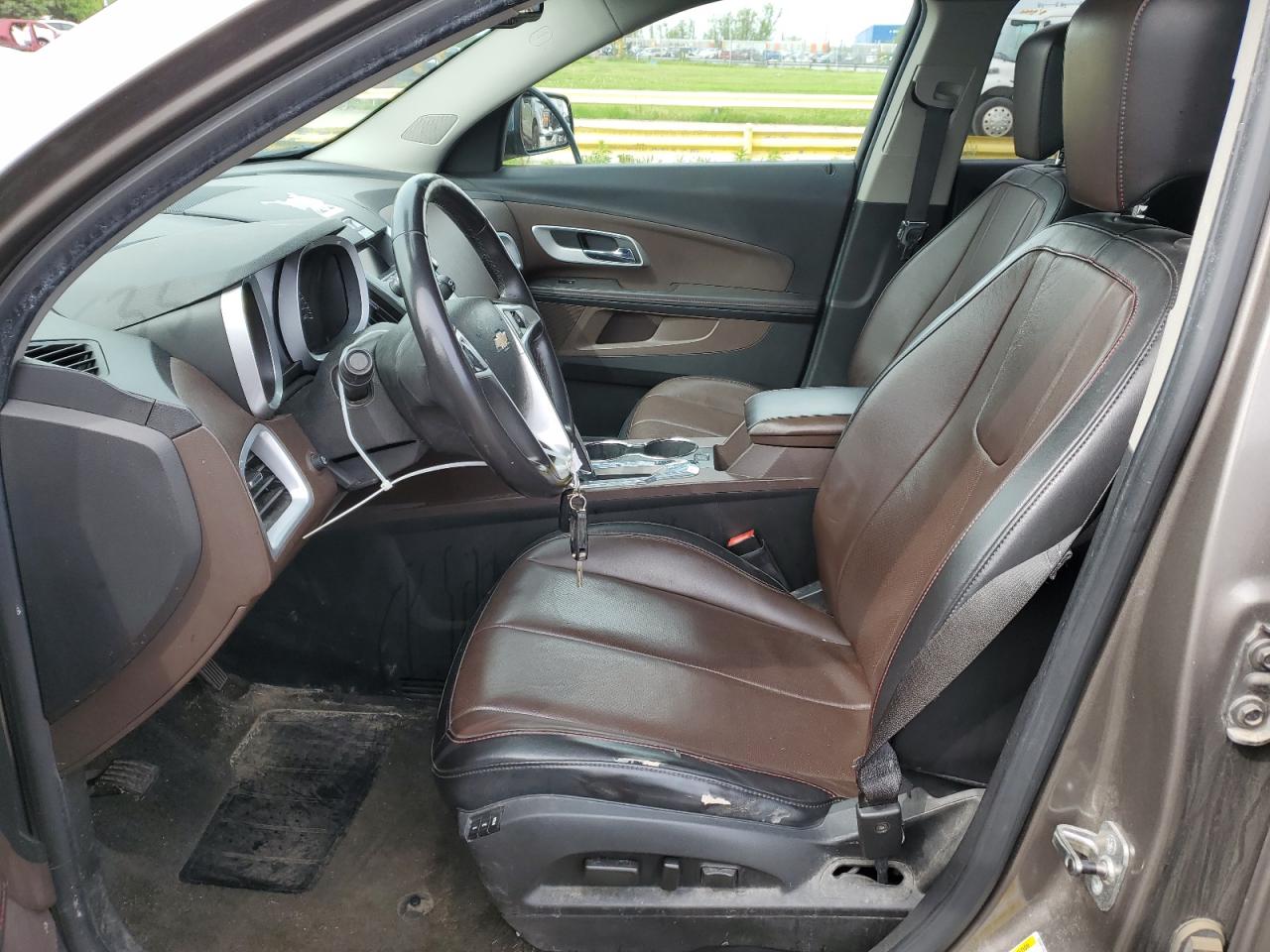 Photo 6 VIN: 2CNFLGE53B6245976 - CHEVROLET EQUINOX 