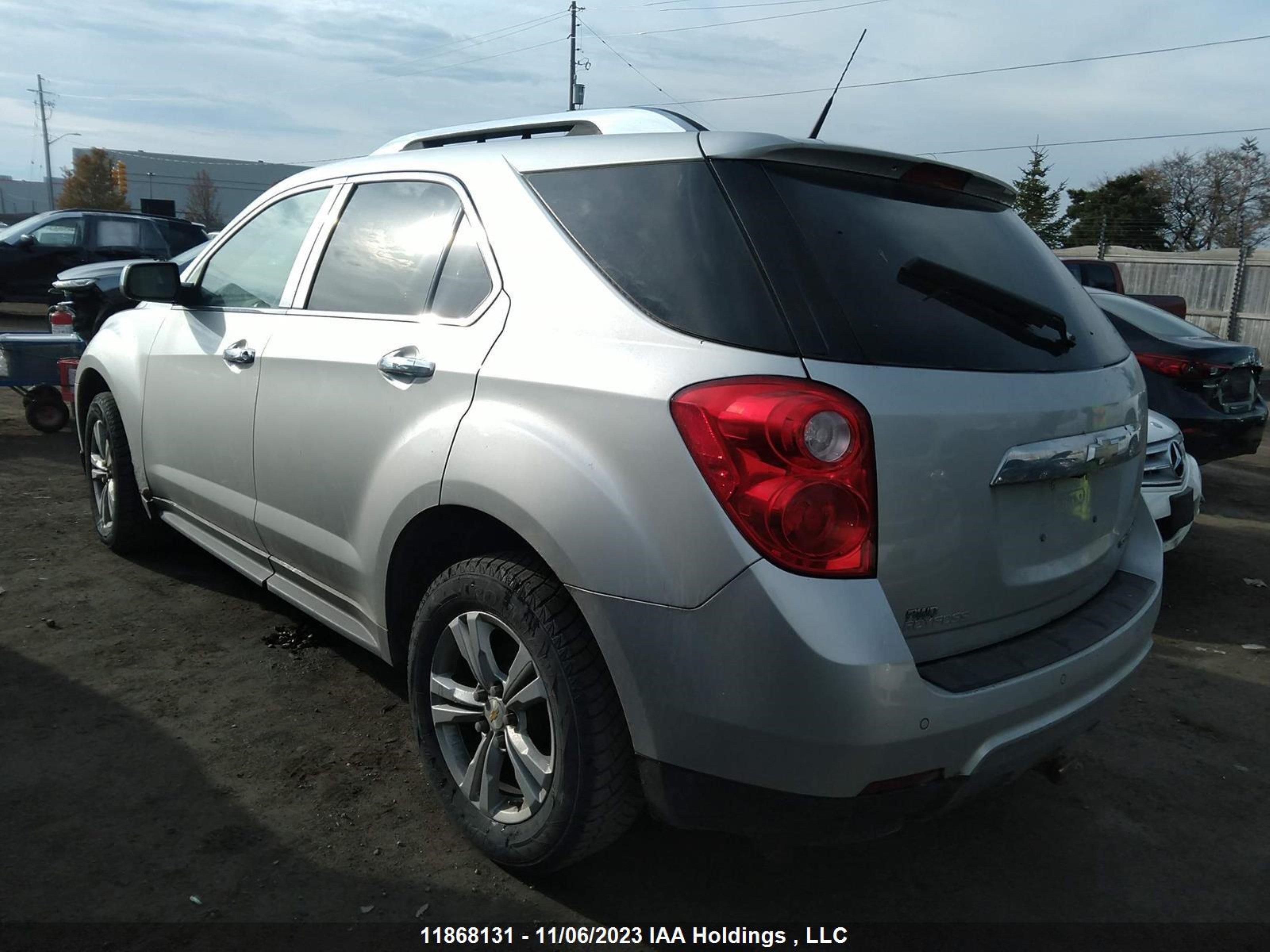 Photo 2 VIN: 2CNFLGEW4A6410988 - CHEVROLET EQUINOX 