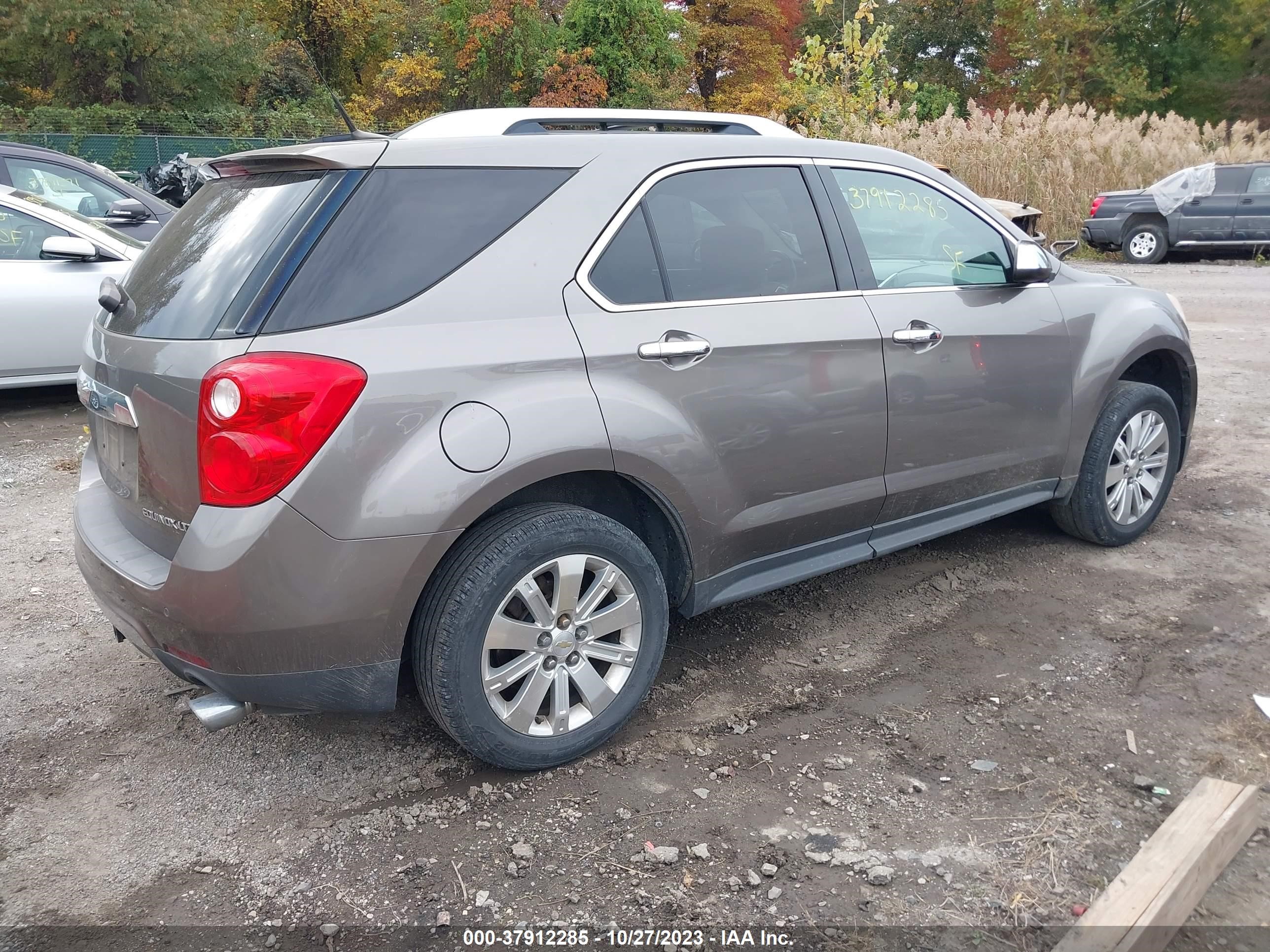 Photo 3 VIN: 2CNFLGEY0A6312882 - CHEVROLET EQUINOX 