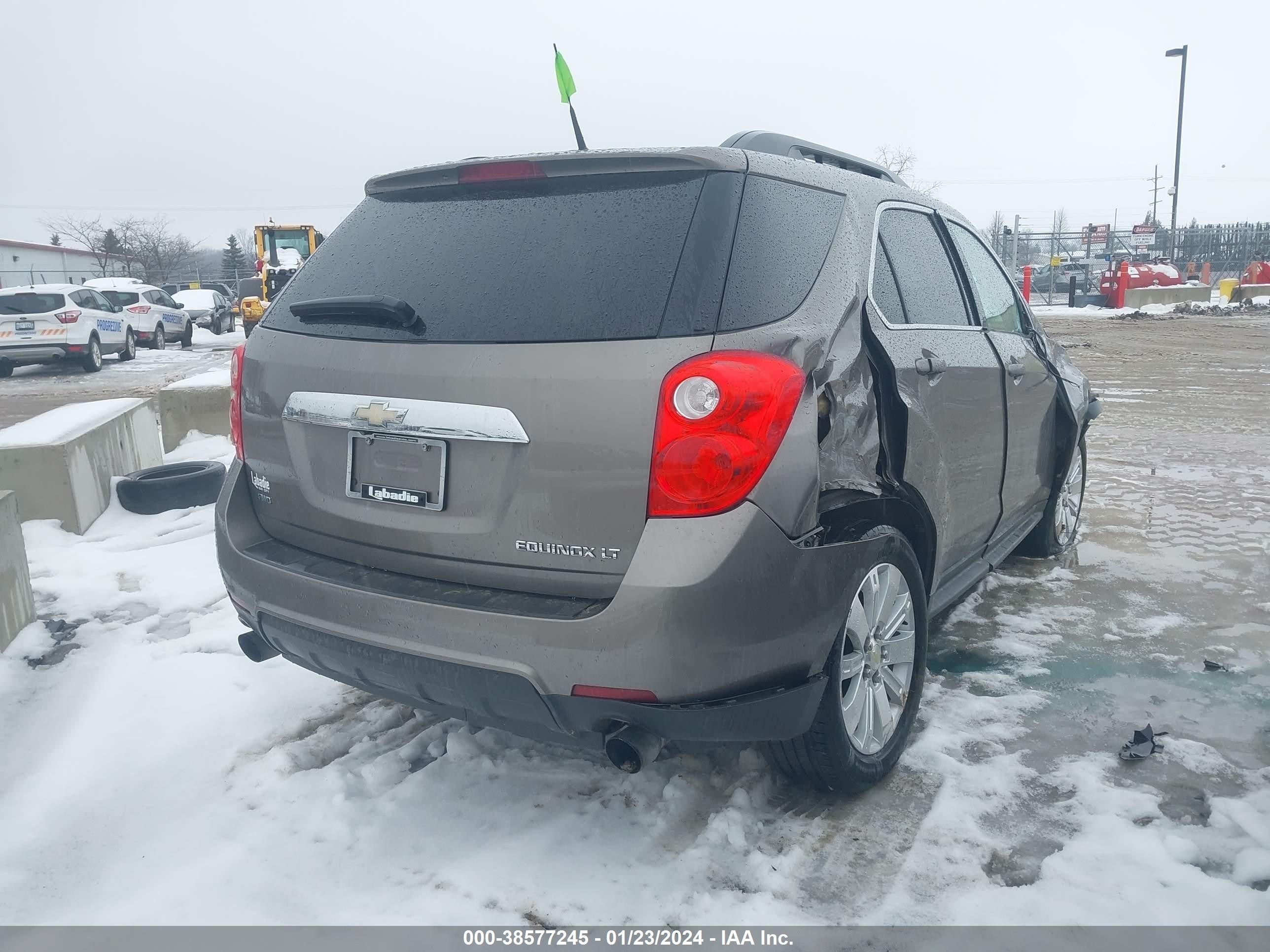 Photo 3 VIN: 2CNFLNEY2A6255833 - CHEVROLET EQUINOX 